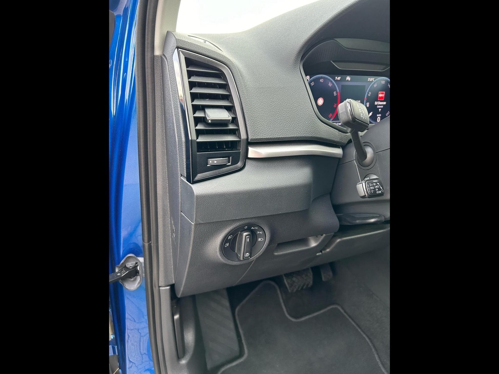 Skoda Karoq Selection (2025) - Foto 4