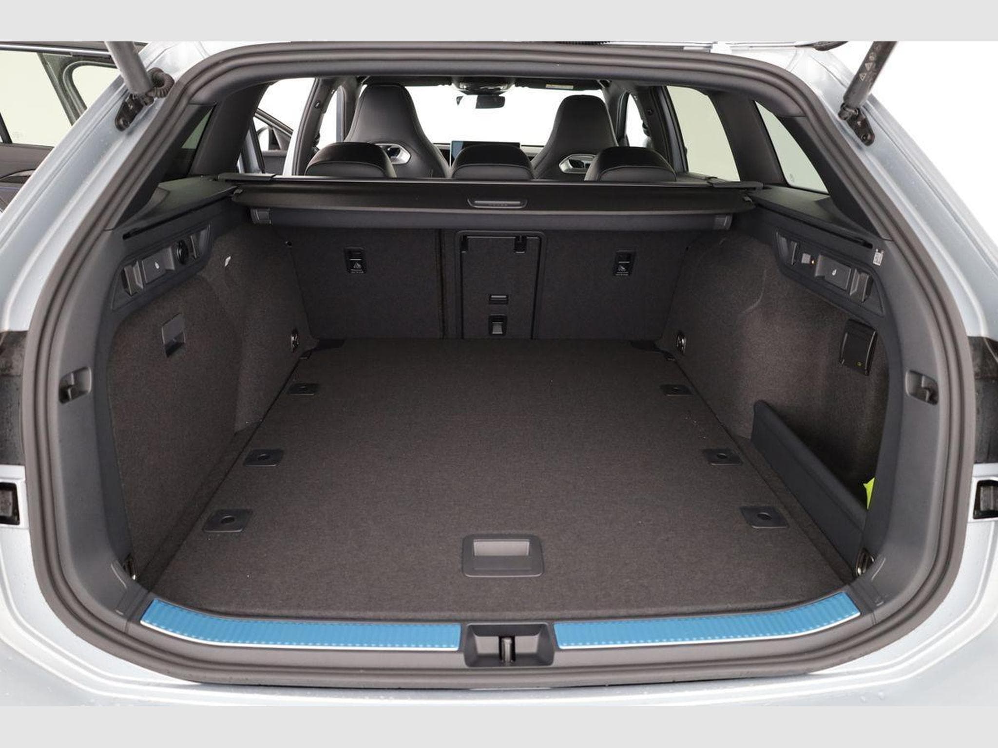 VW Passat Variant 2.0 TDI 142 kW 4Motion R-Line (2026) - Foto 11