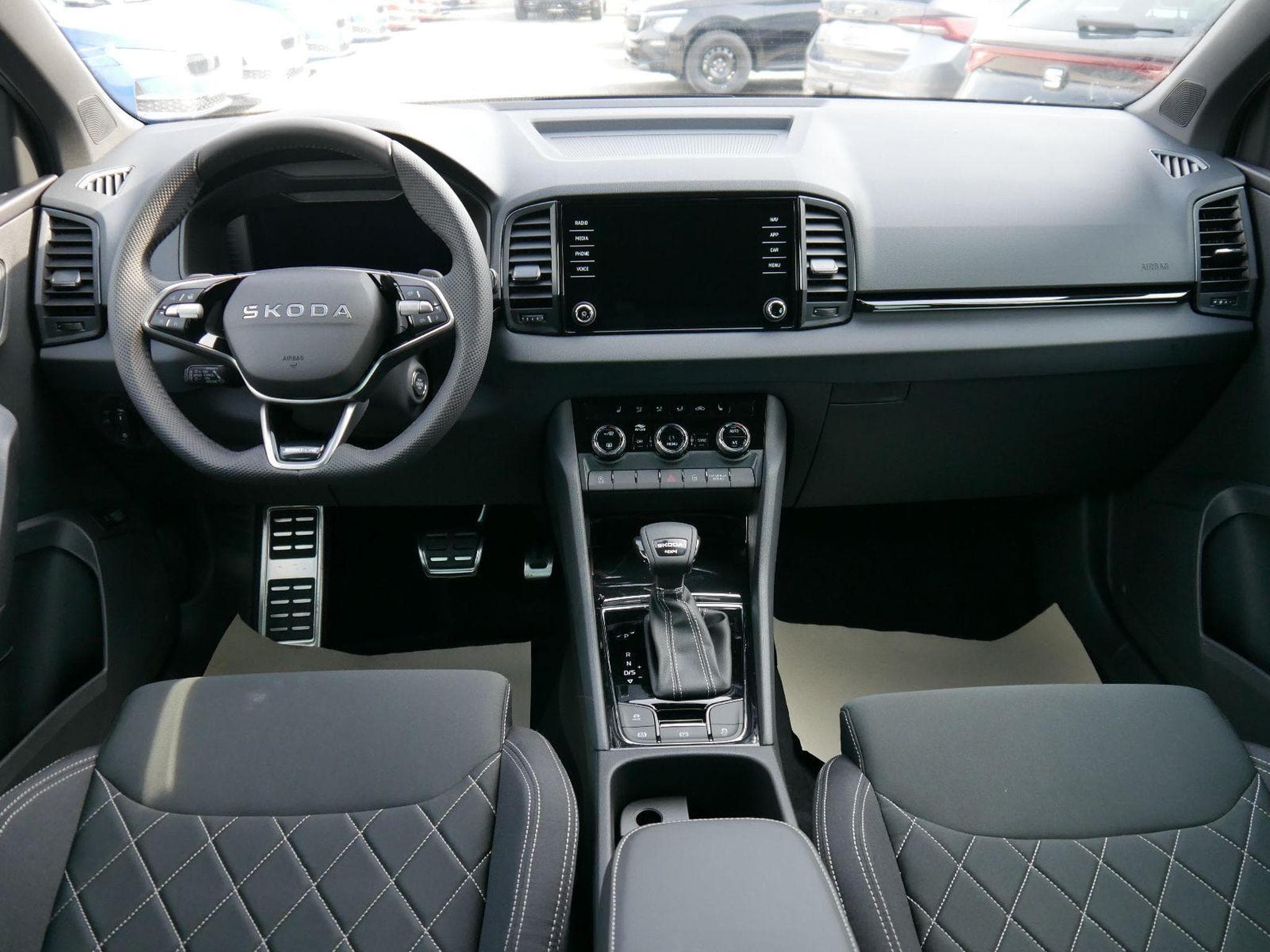 Skoda Karoq Sportline (2026) - Foto 10