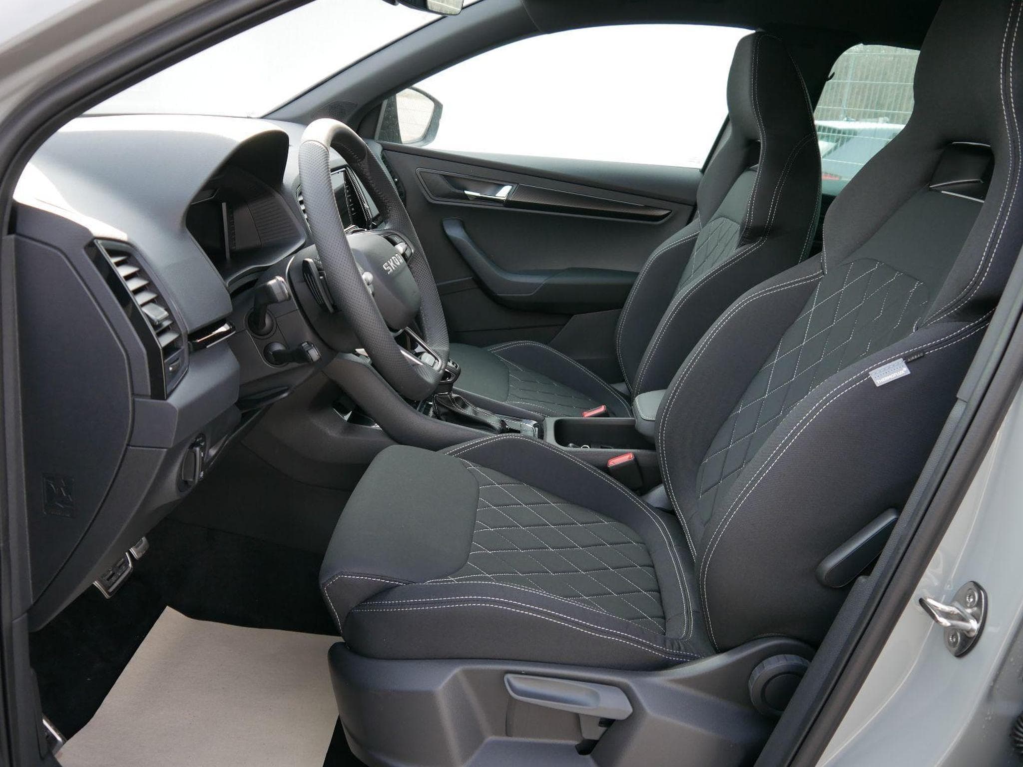 Skoda Karoq Sportline (2026) - Foto 8