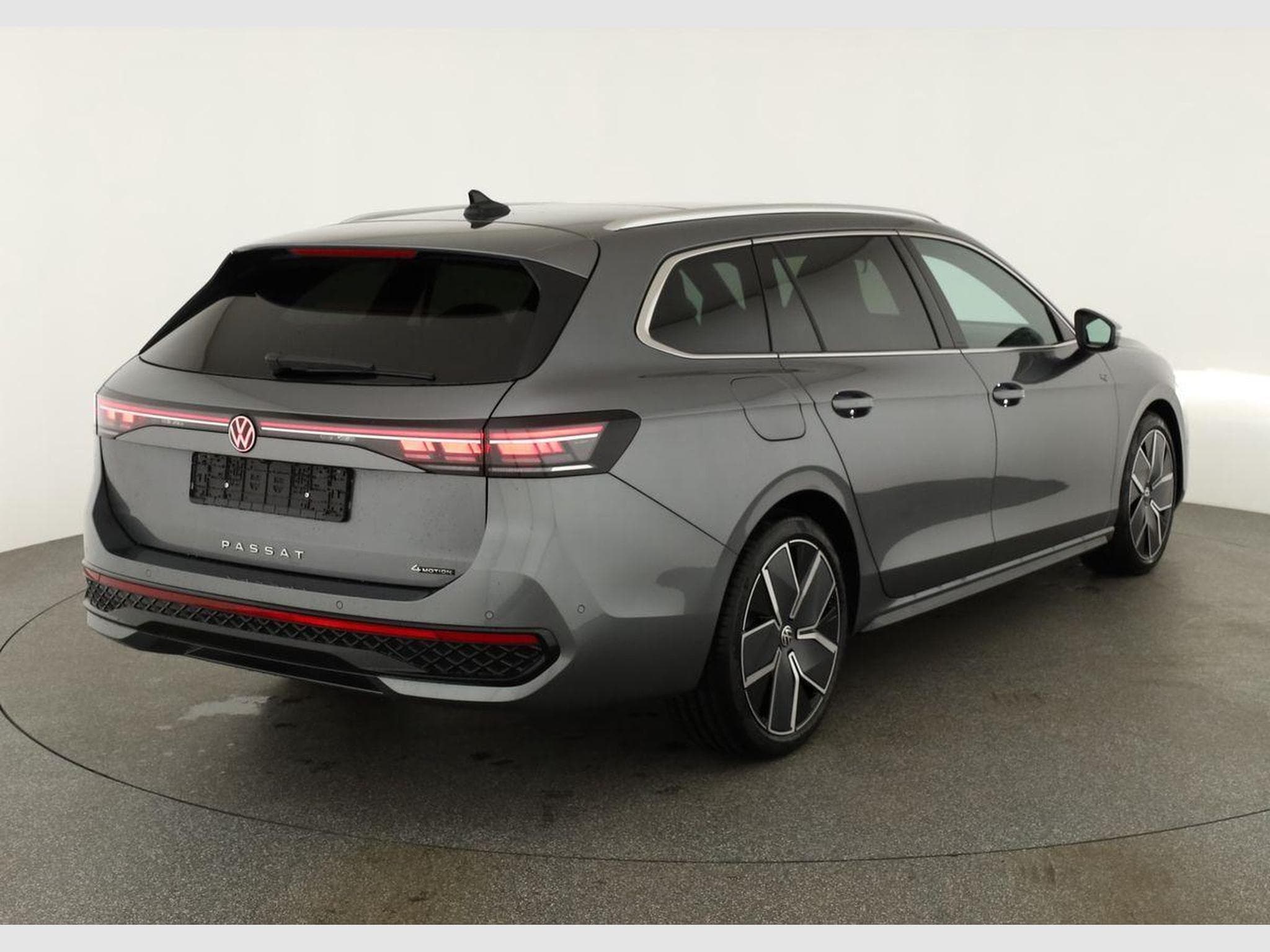 VW Passat Variant 2.0 TDI 142 kW 4Motion R-Line (2026) - Foto 2