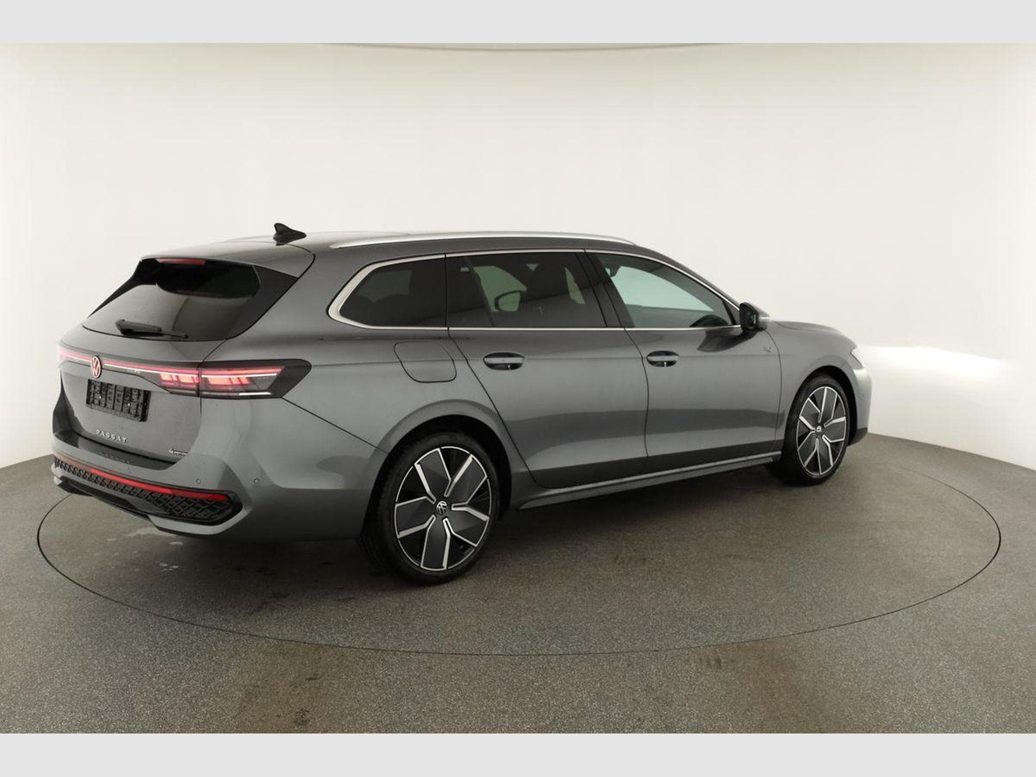VW Passat Variant 2.0 TDI 142 kW 4Motion R-Line (2026) - Foto 20