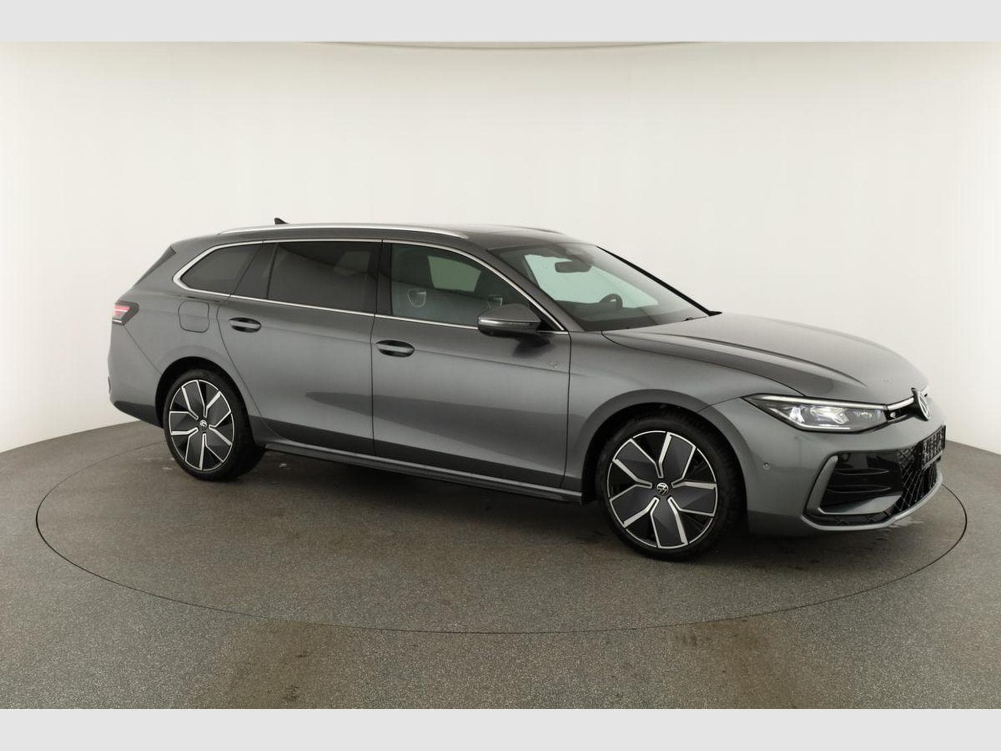 VW Passat Variant 2.0 TDI 142 kW 4Motion R-Line (2026) - Foto 25
