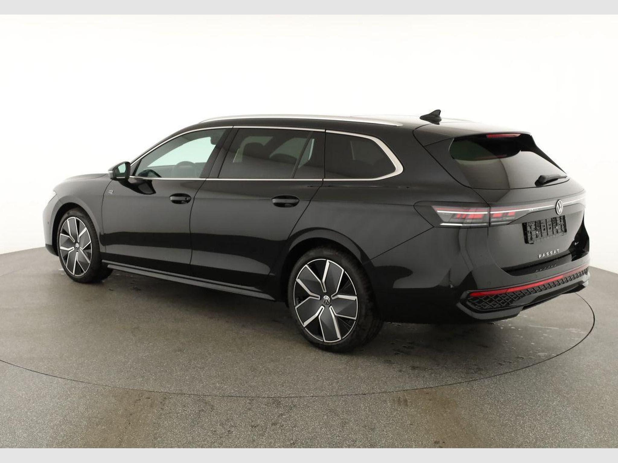 VW Passat Variant 2.0 TDI 142 kW 4Motion R-Line (2026) - Foto 3