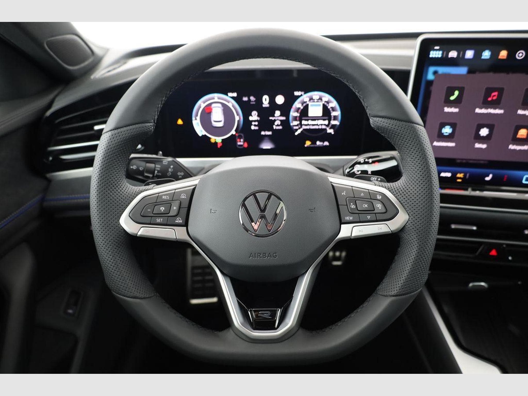 VW Passat Variant 2.0 TDI 142 kW 4Motion R-Line (2026) - Foto 5