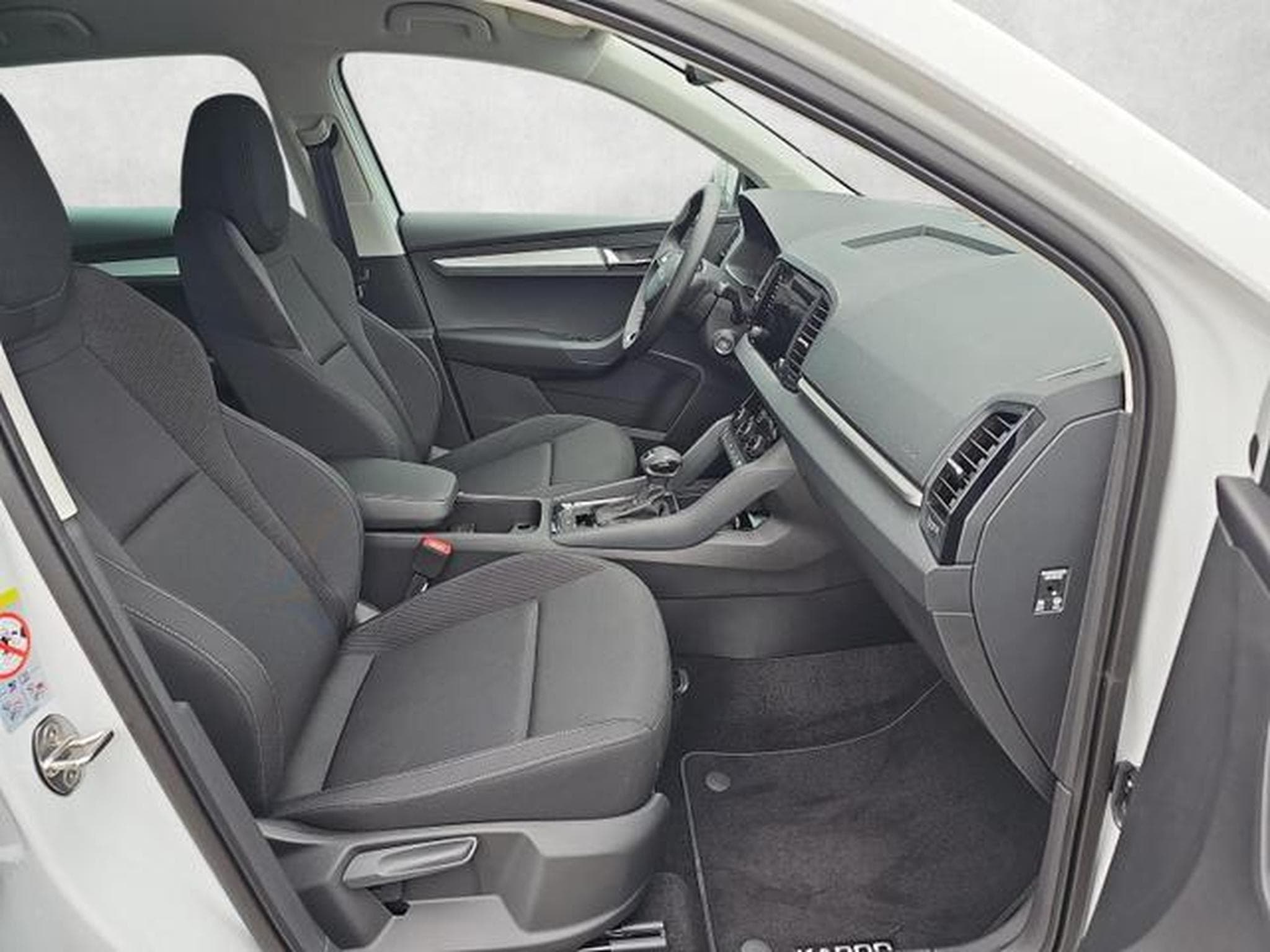 Skoda Karoq Selection (2026) - Foto 10