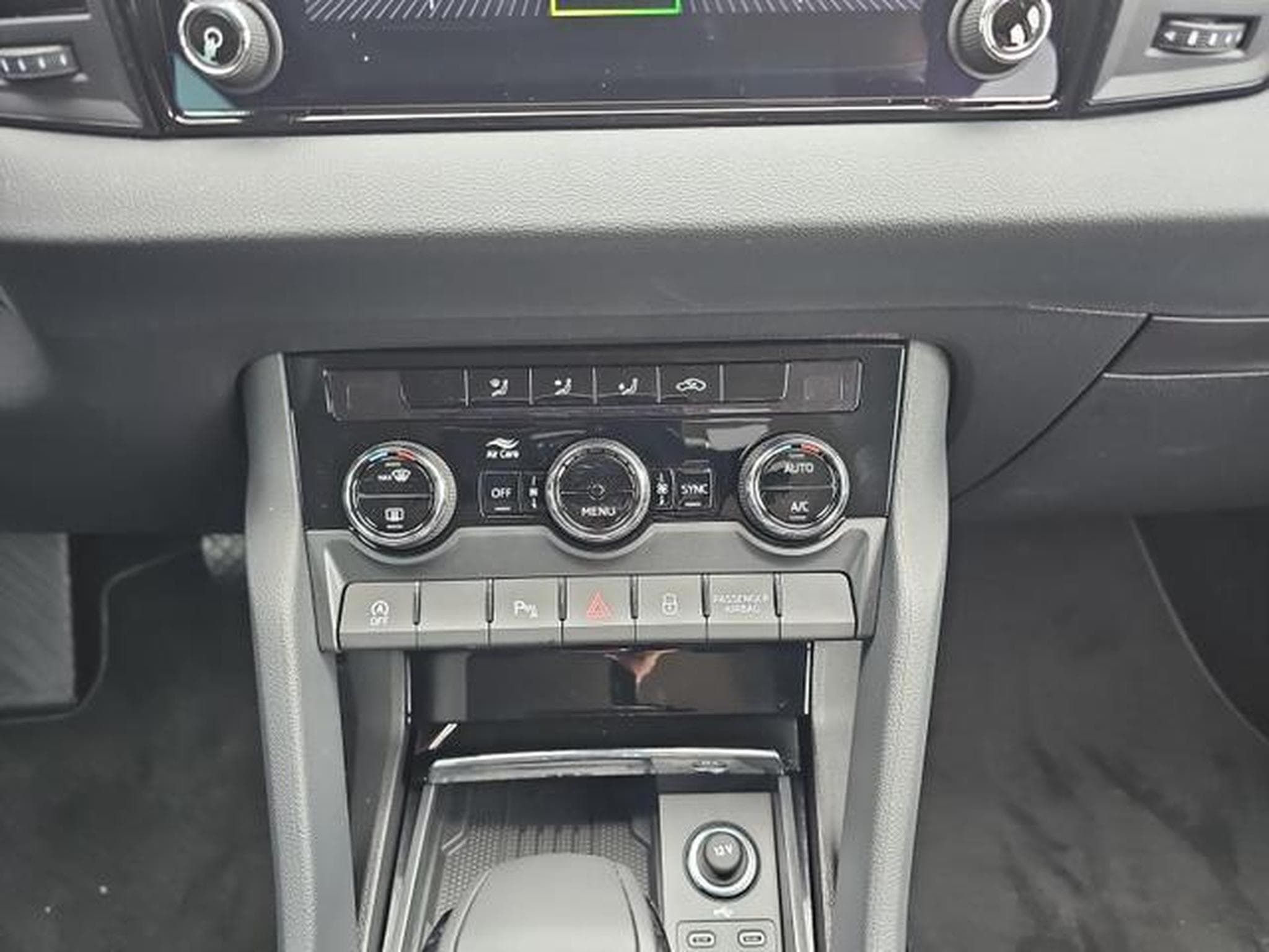 Skoda Karoq Selection (2026) - Foto 12