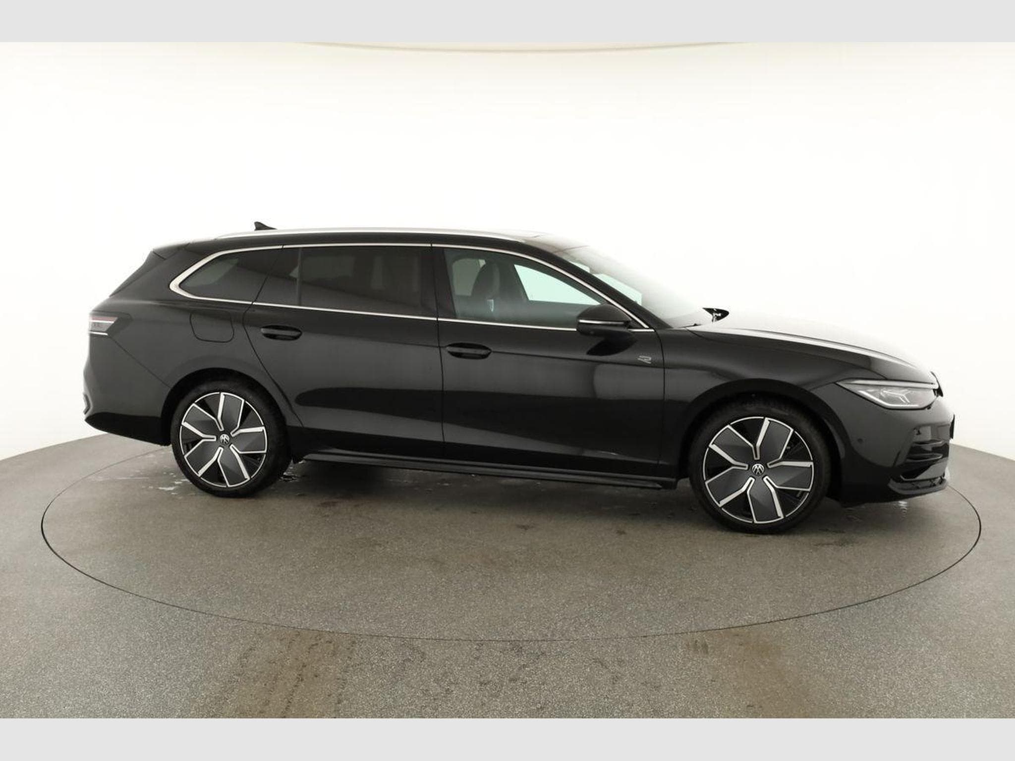 VW Passat Variant 2.0 TDI 142 kW 4Motion R-Line (2026) - Foto 24