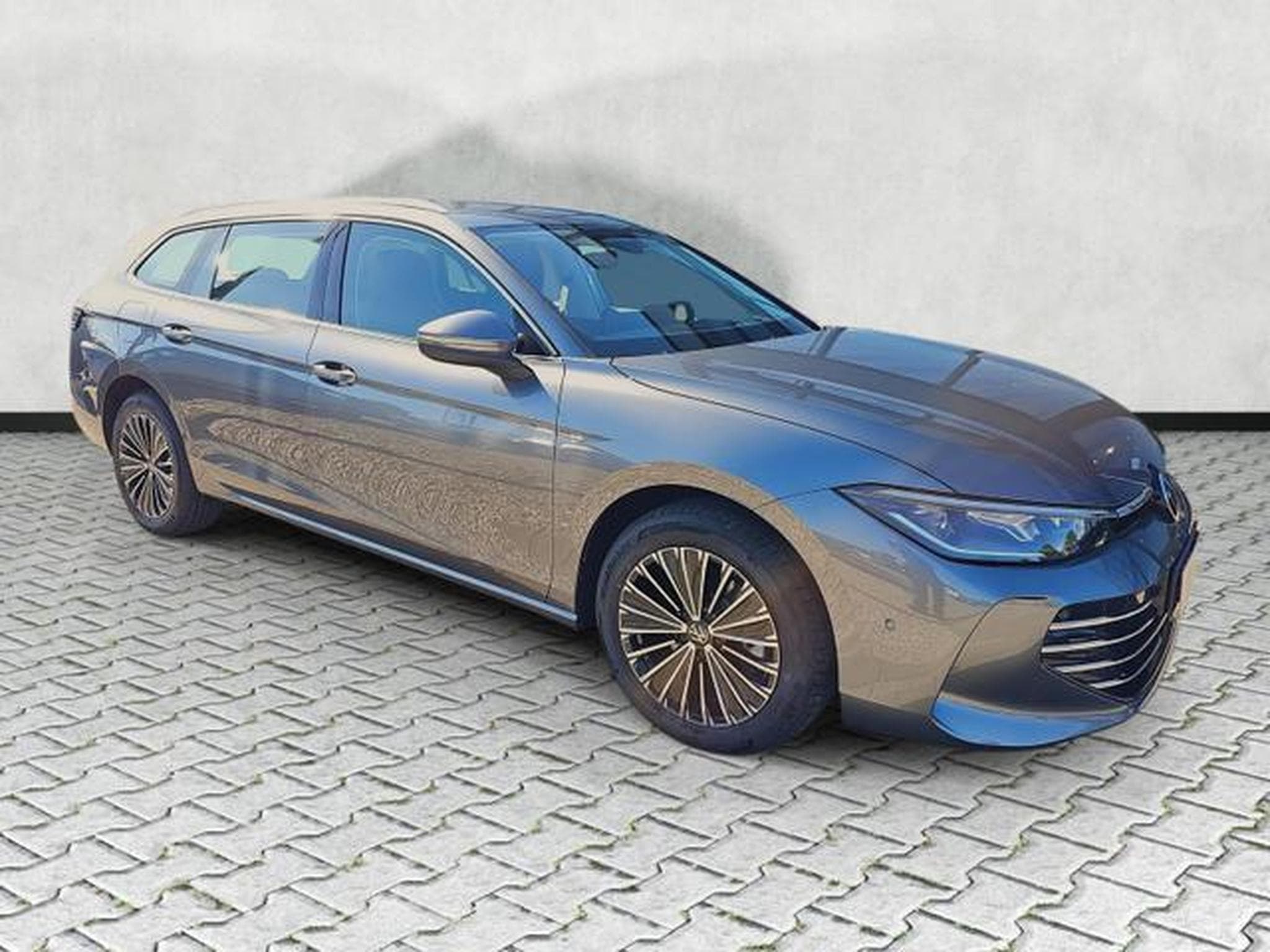 VW Passat Variant 2.0 TDI 110 kW Elegance (2026) - Photo 1