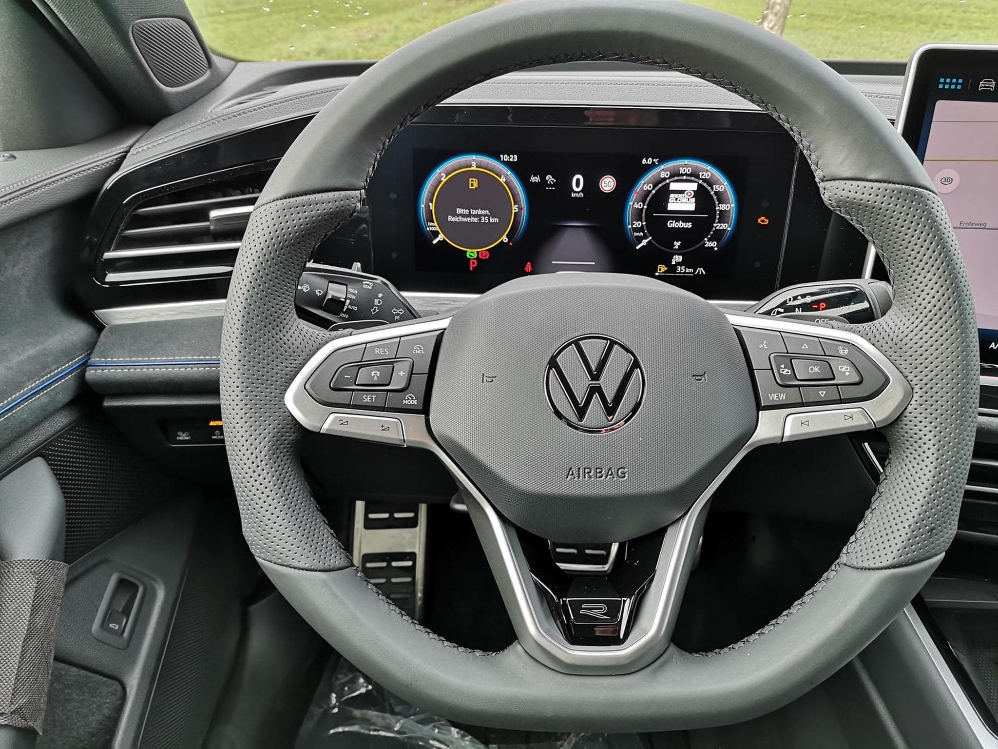 VW Passat Variant 2.0 TDI 142 kW 4Motion R-Line (2026) - Photo 6