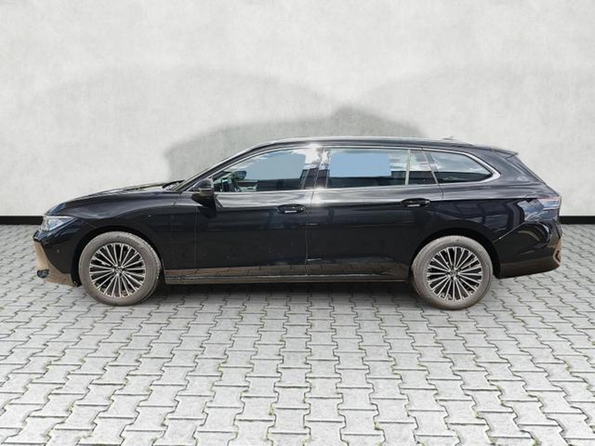 VW Passat Variant 2.0 TDI 110 kW Elegance (2024) - Photo 4