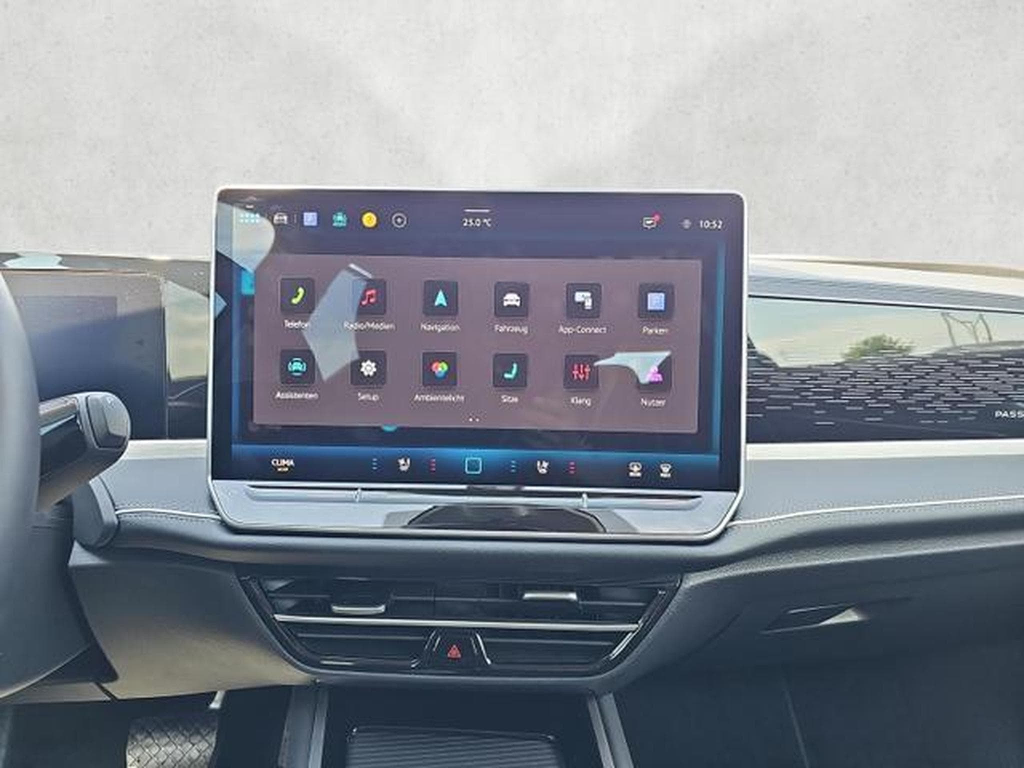 VW Passat Variant 2.0 TDI 110 kW Elegance (2025) - Photo 12