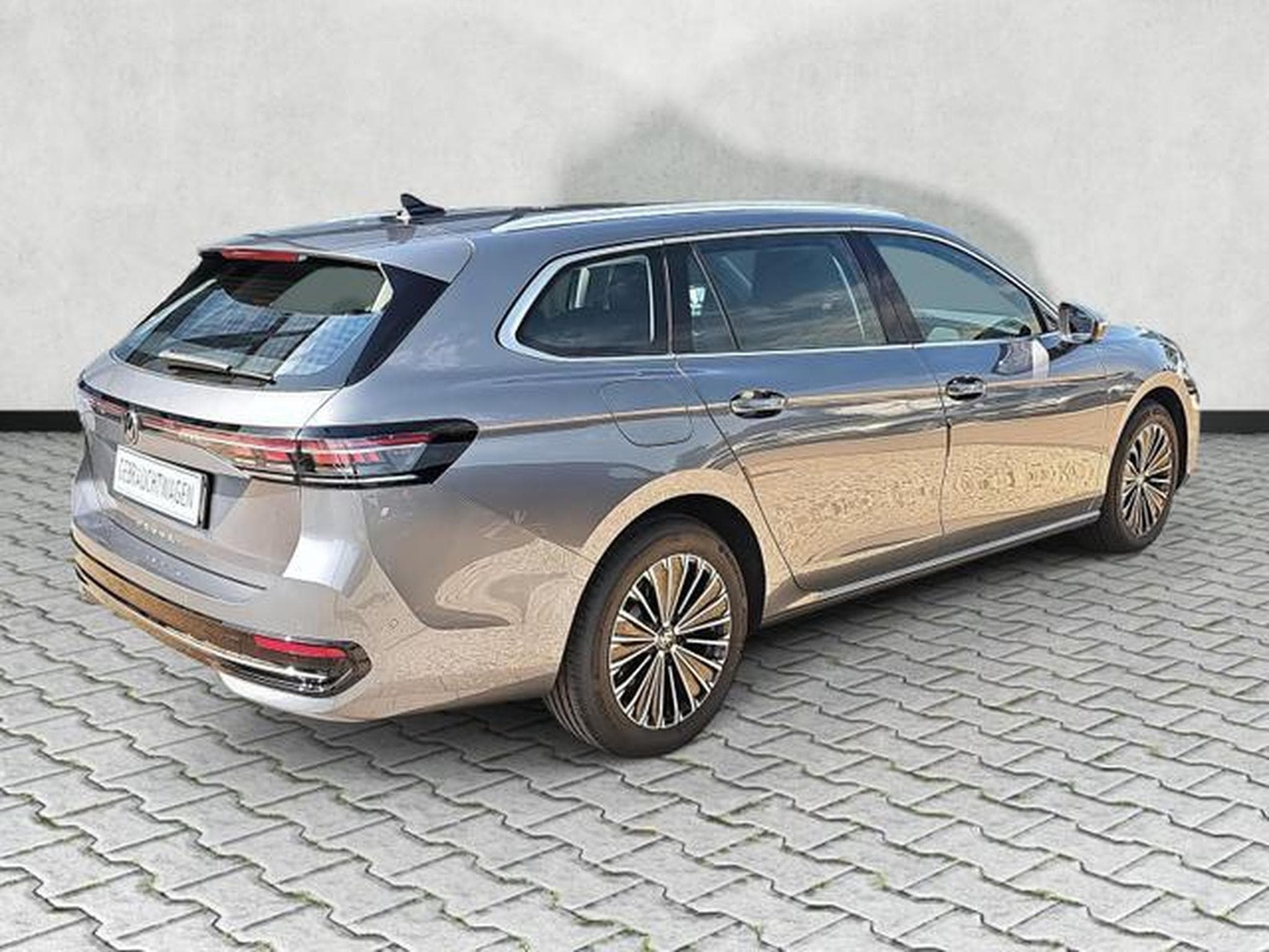 VW Passat Variant 2.0 TDI 110 kW Elegance (2025) - Photo 7