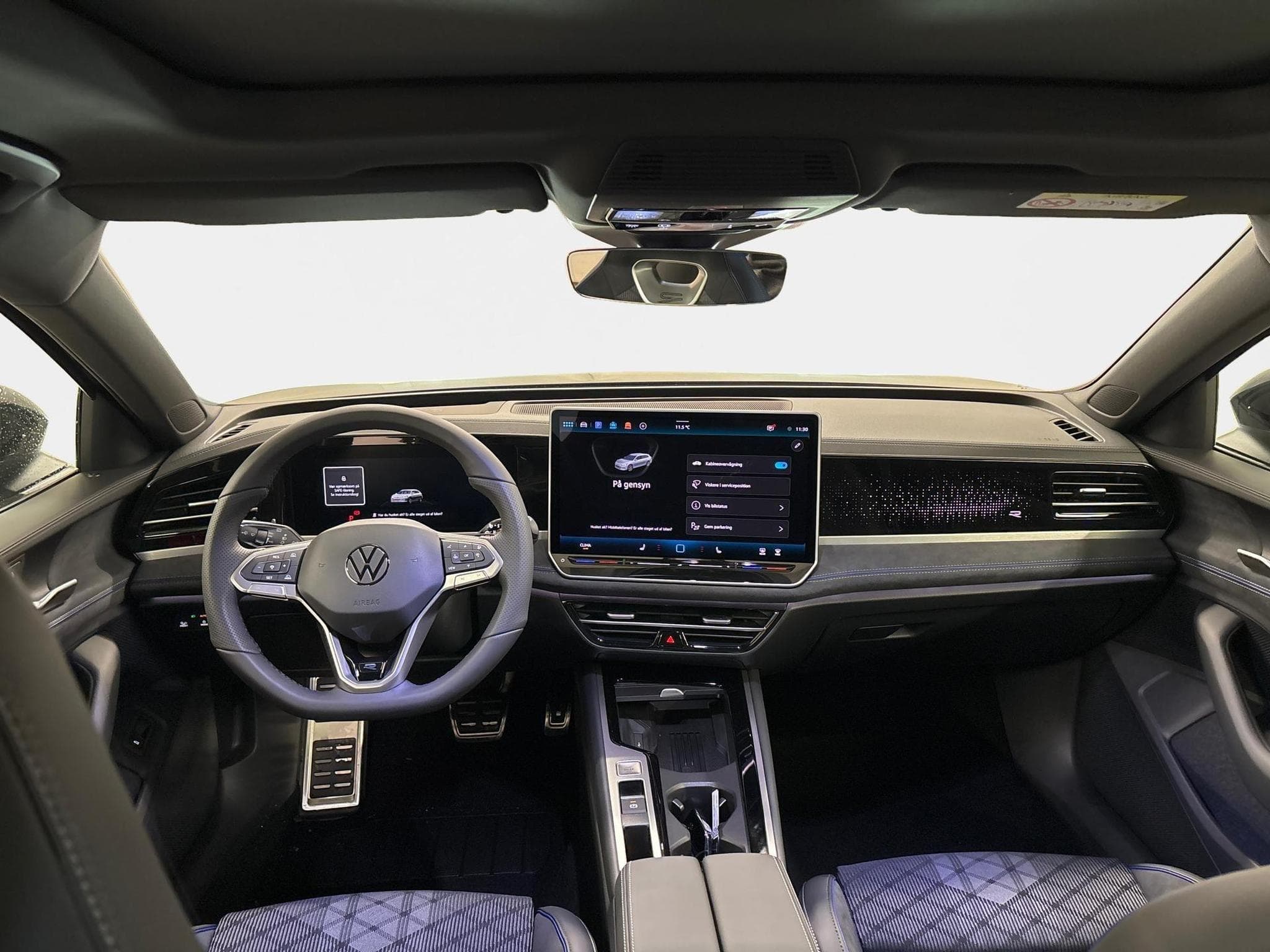 VW Passat Variant R-Line (2026) - Foto 13