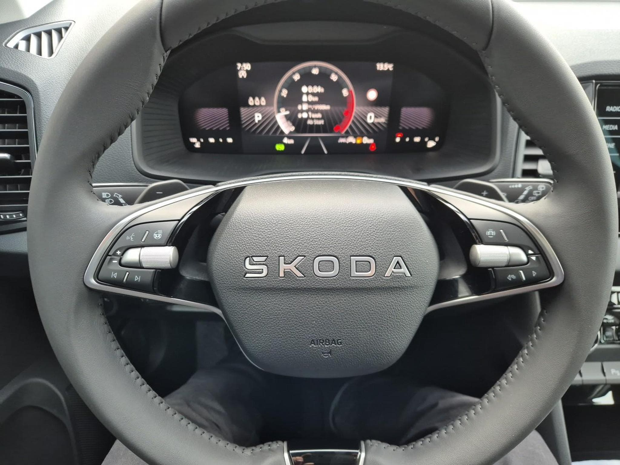 Skoda Karoq 1.5 TSI 150PS (2026) - Foto 15