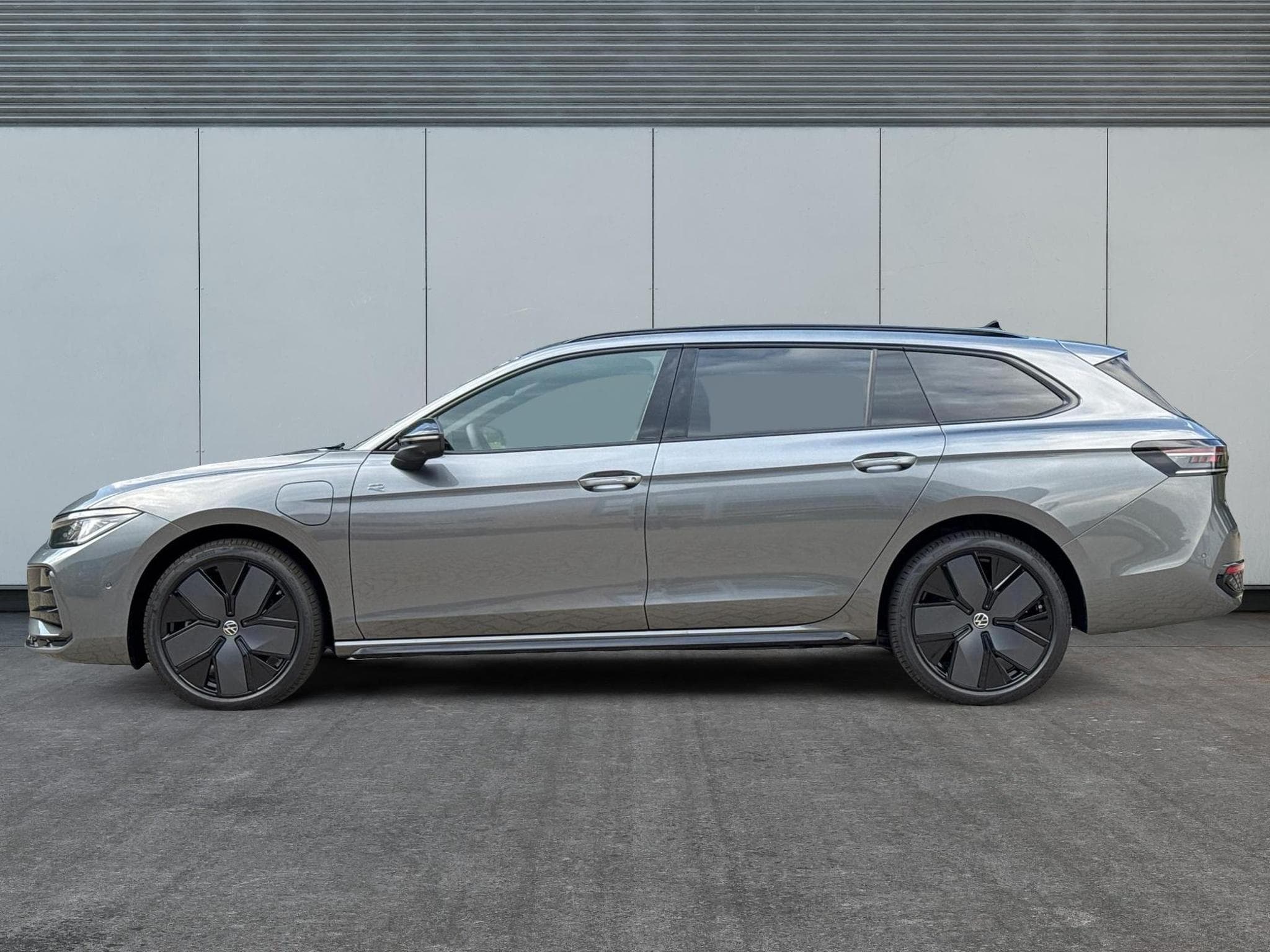 VW Passat Variant R-Line Edition Plus (2026) - Foto 2