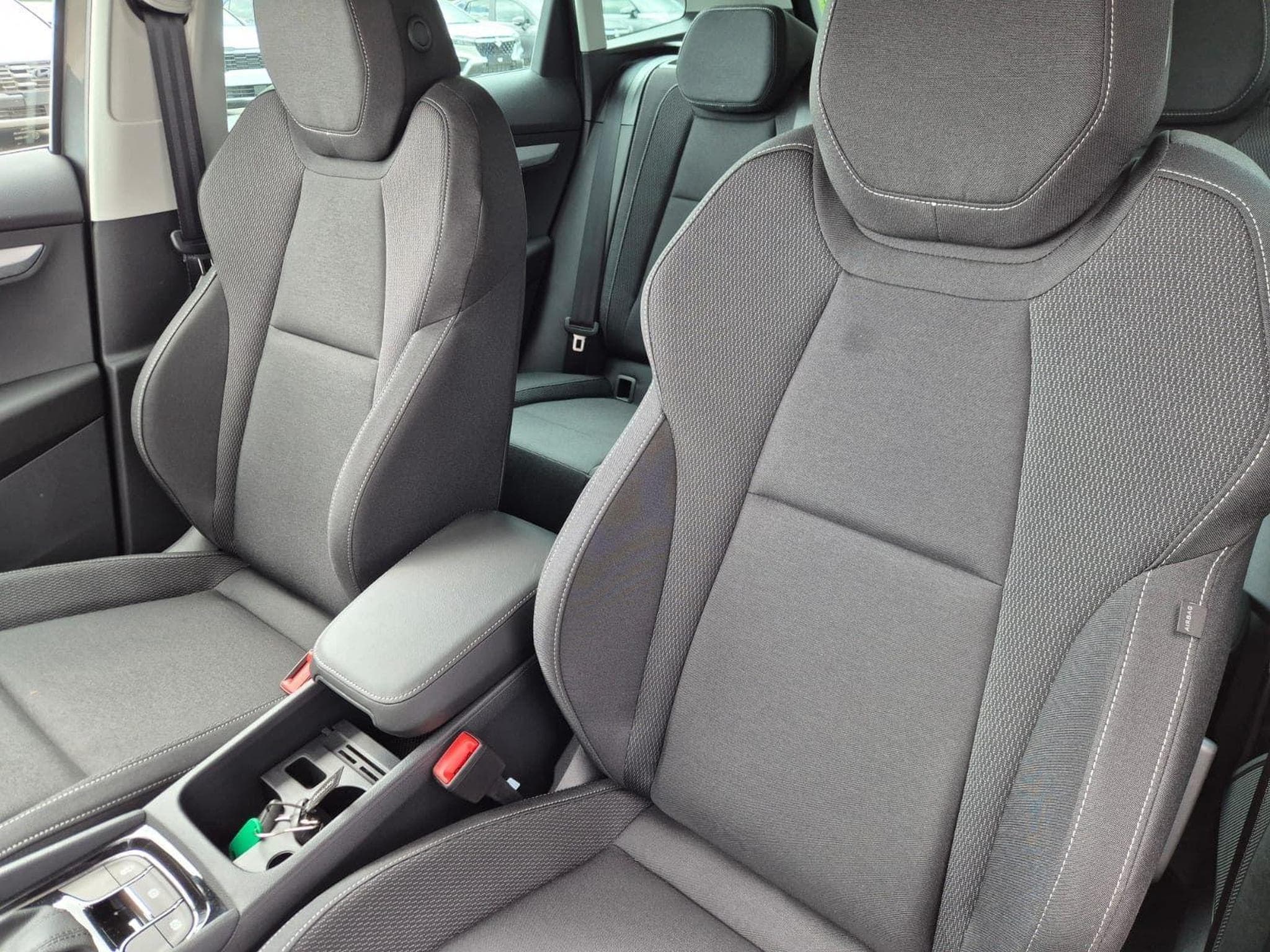 Skoda Karoq 1.5 TSI 150PS (2026) - Foto 13
