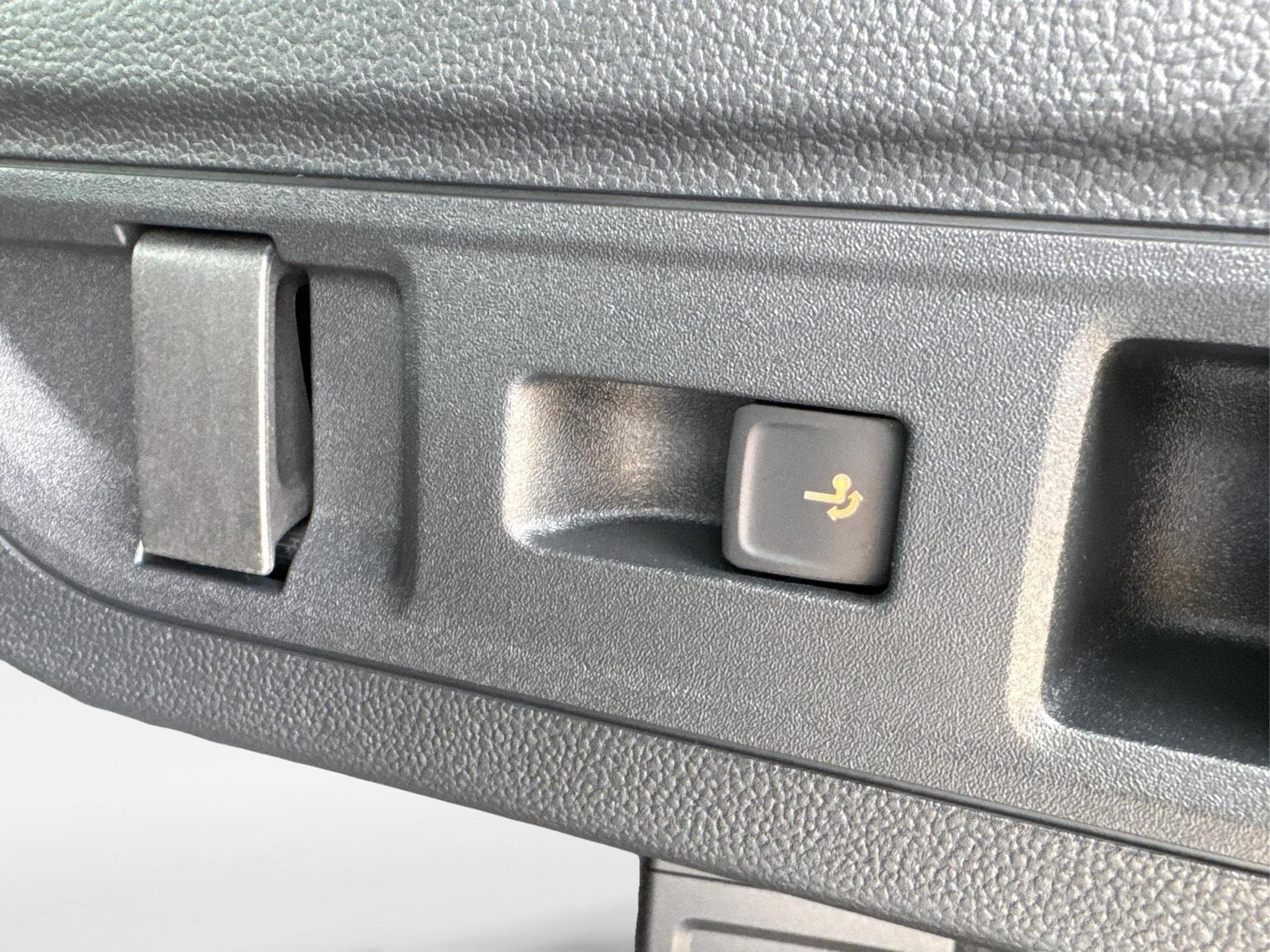 VW Passat Variant R-Line Edition Plus (2026) - Foto 11