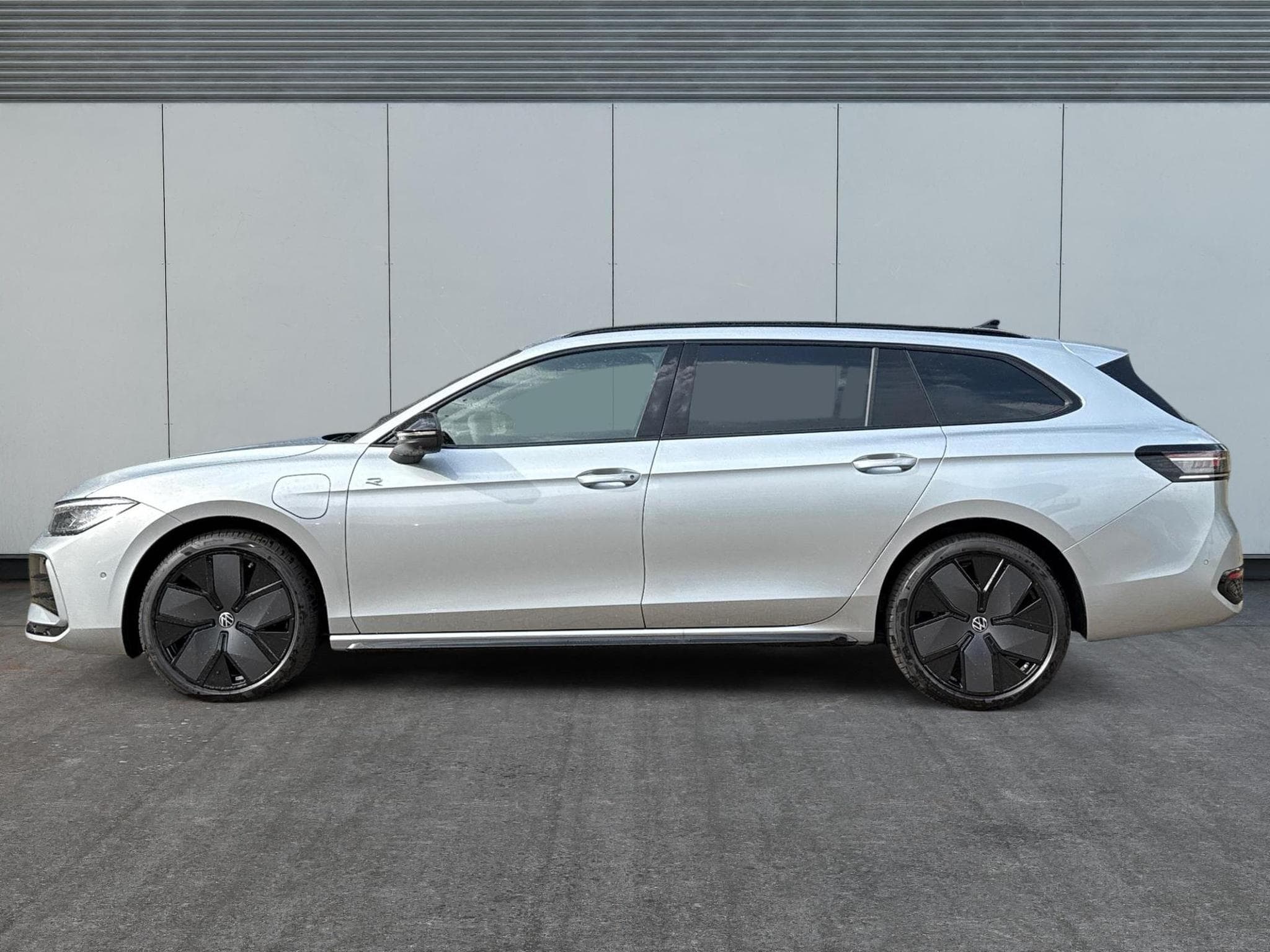 VW Passat Variant R-Line Edition Plus (2026) - Foto 2