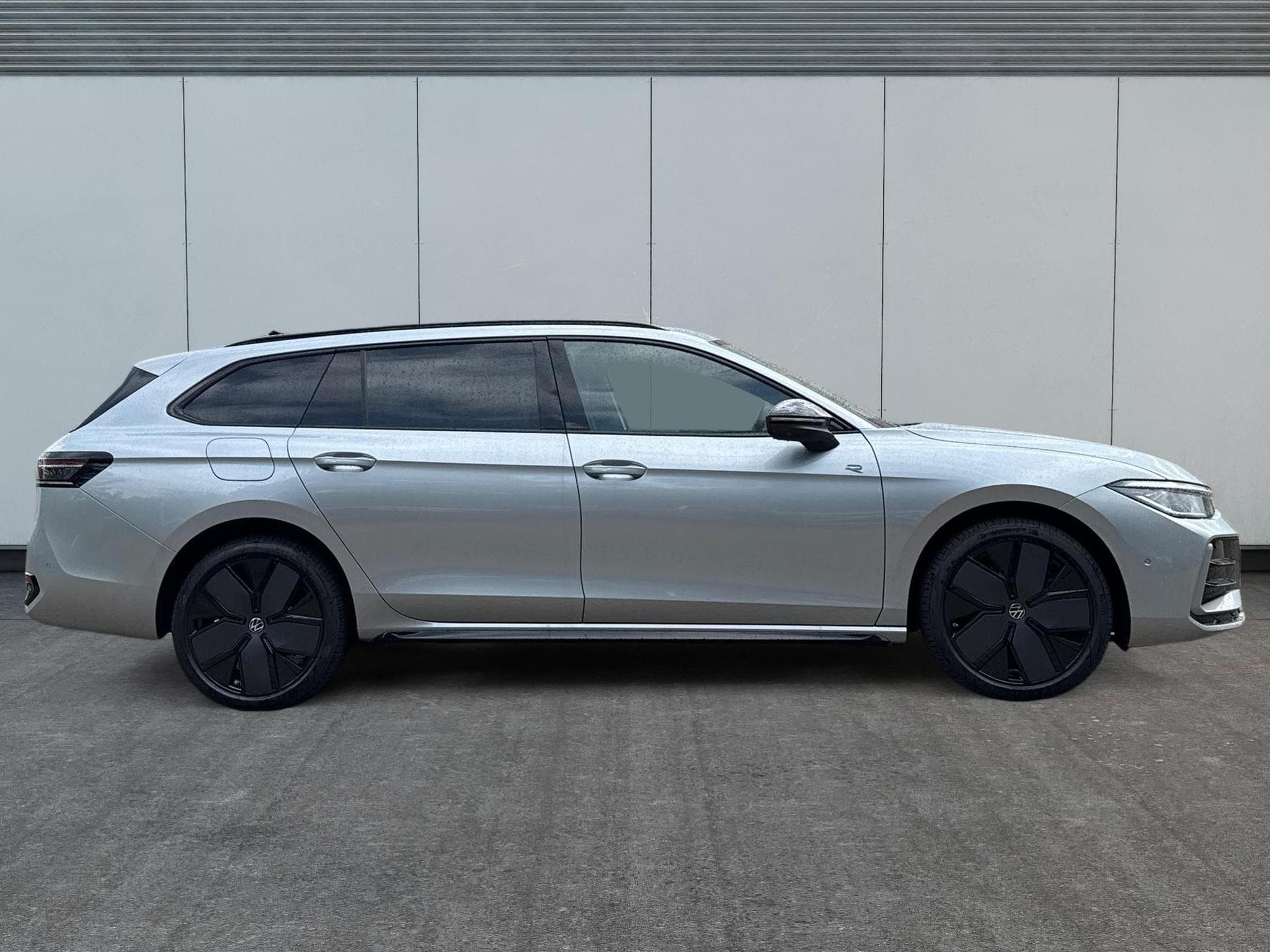 VW Passat Variant R-Line Edition Plus (2026) - Foto 5