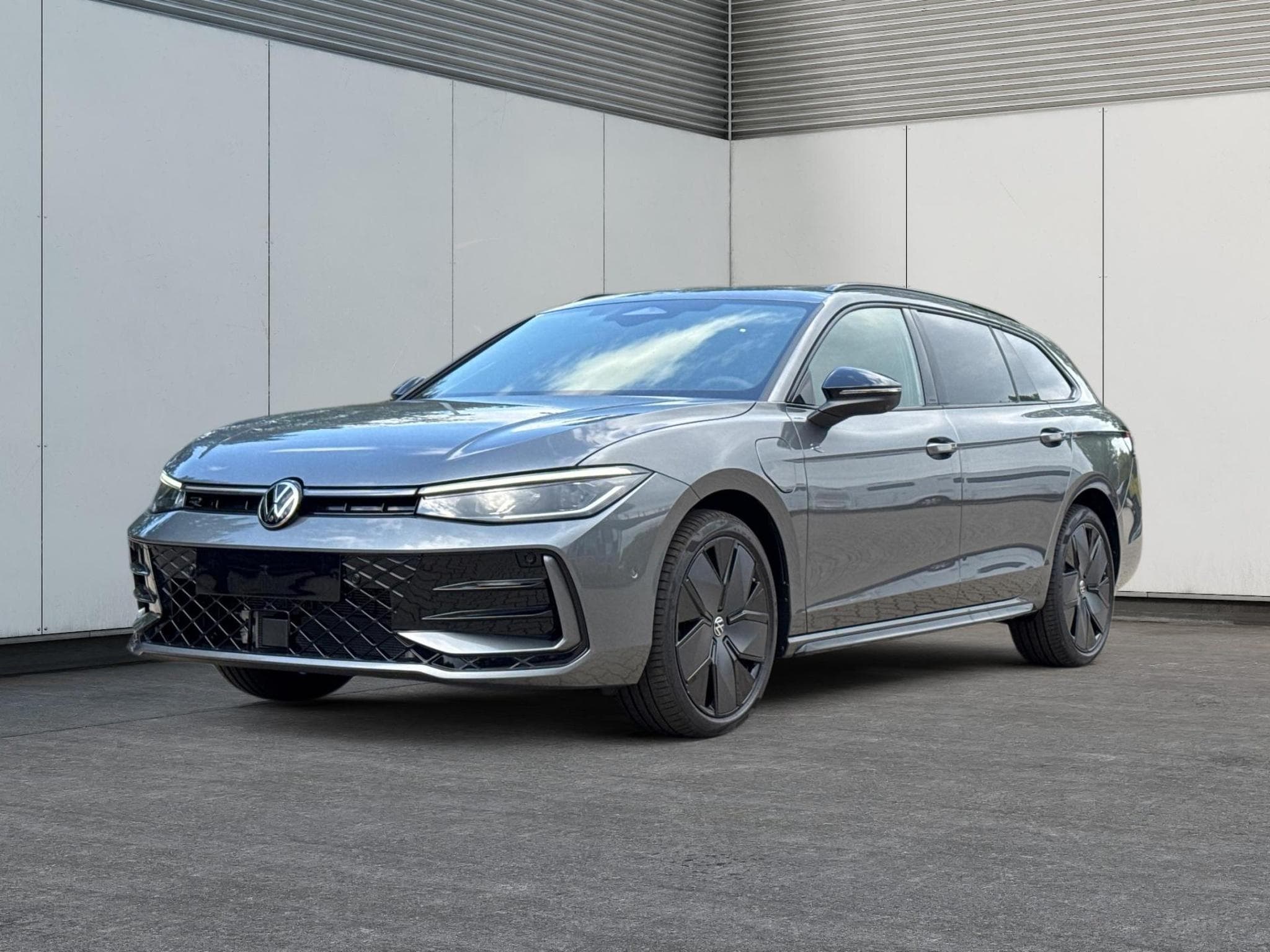 VW Passat Variant R-Line Edition Plus (2026) - Foto 1