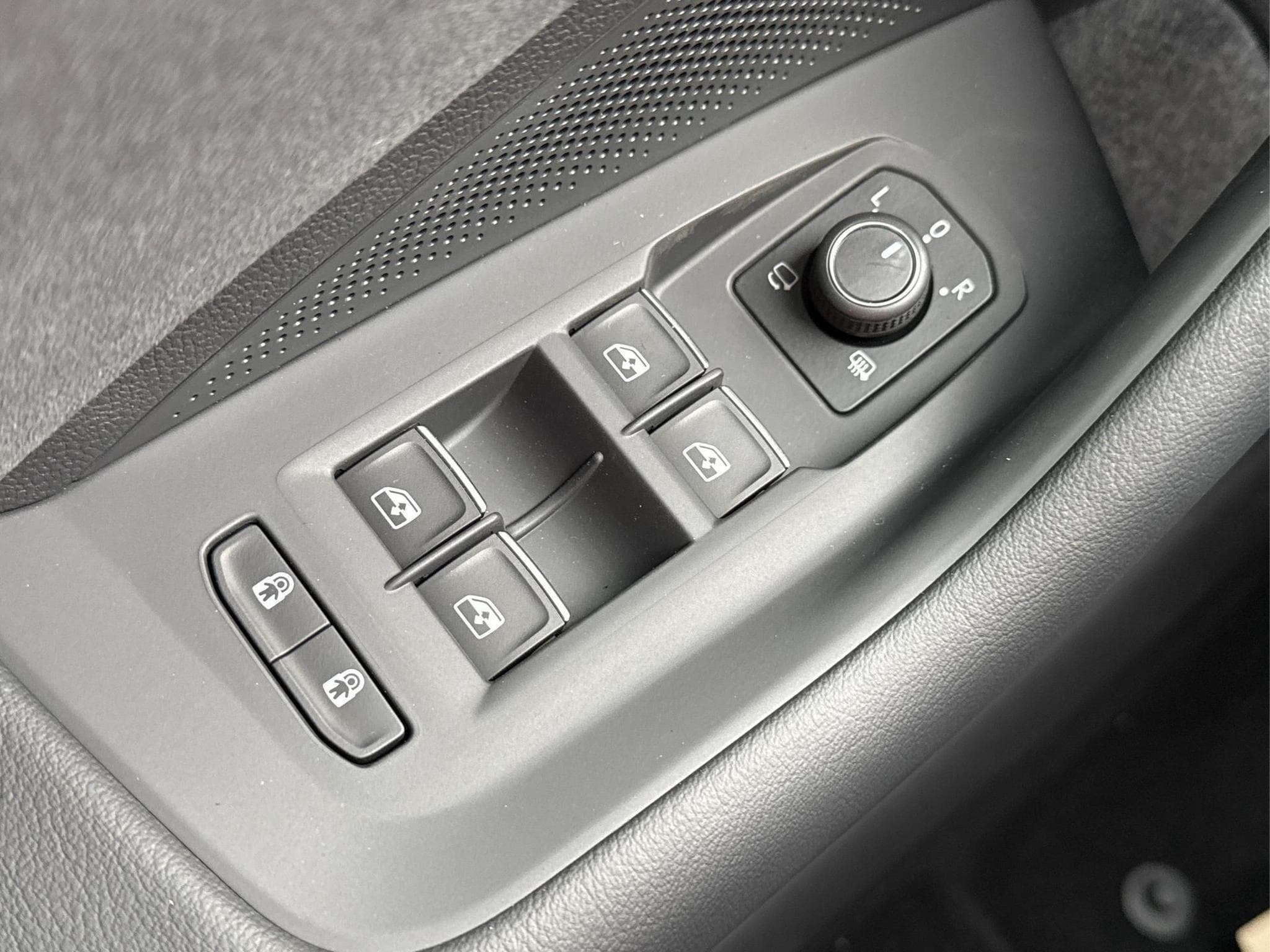 VW Passat Variant R-Line Edition Plus (2026) - Foto 20