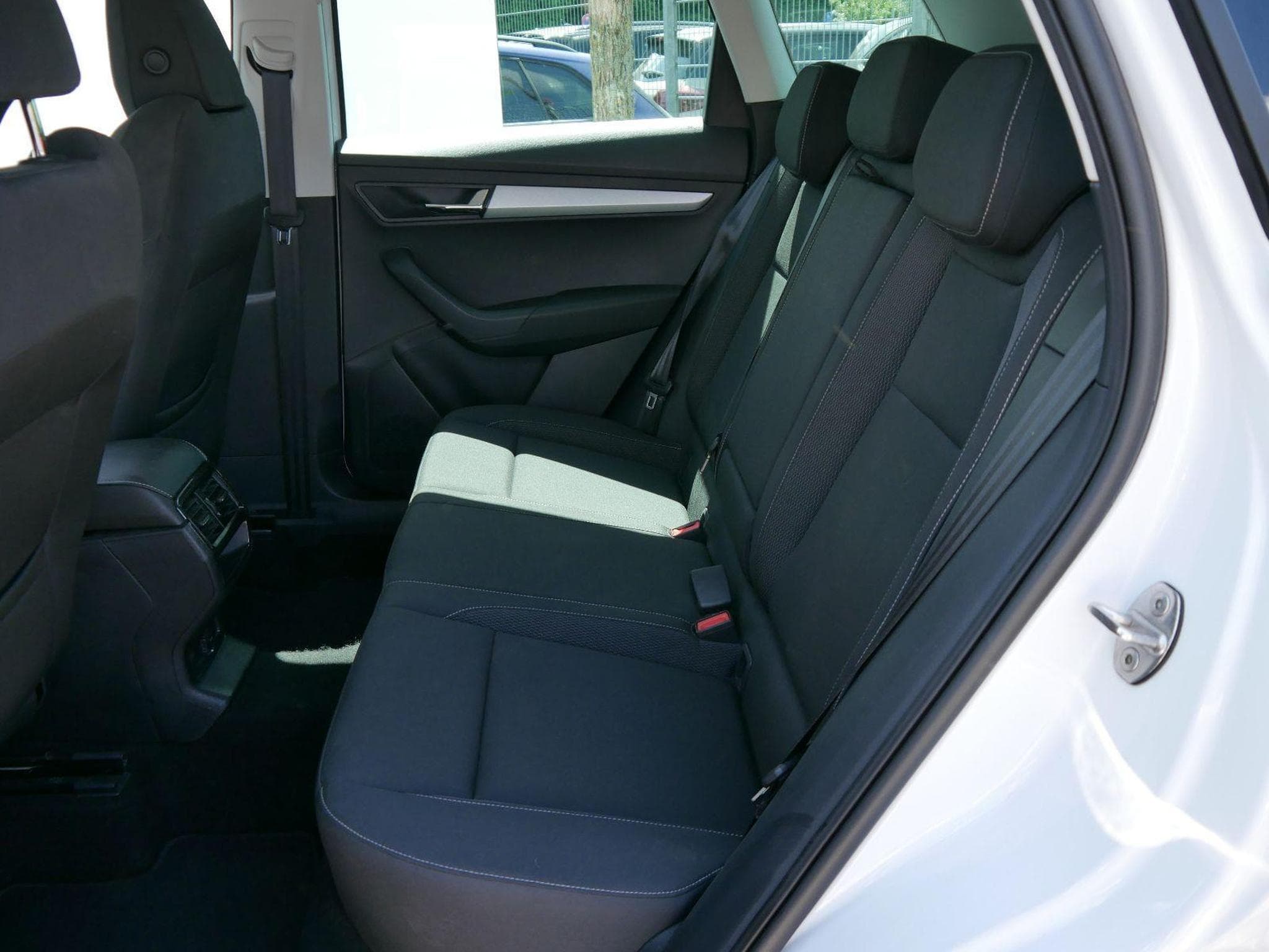 Skoda Karoq Selection 1.5 TSI (2025) - Foto 11