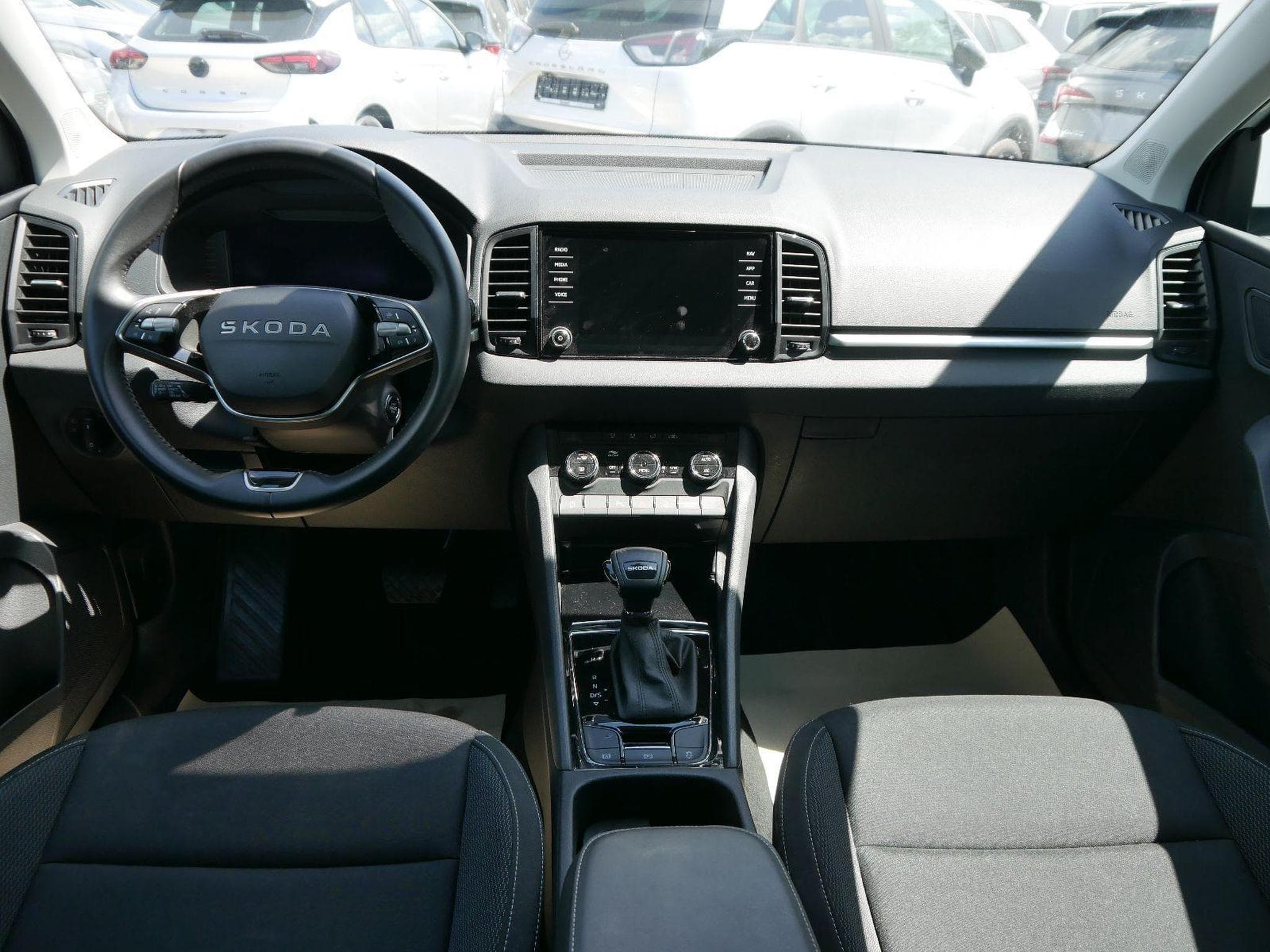 Skoda Karoq Selection 1.5 TSI (2025) - Foto 13