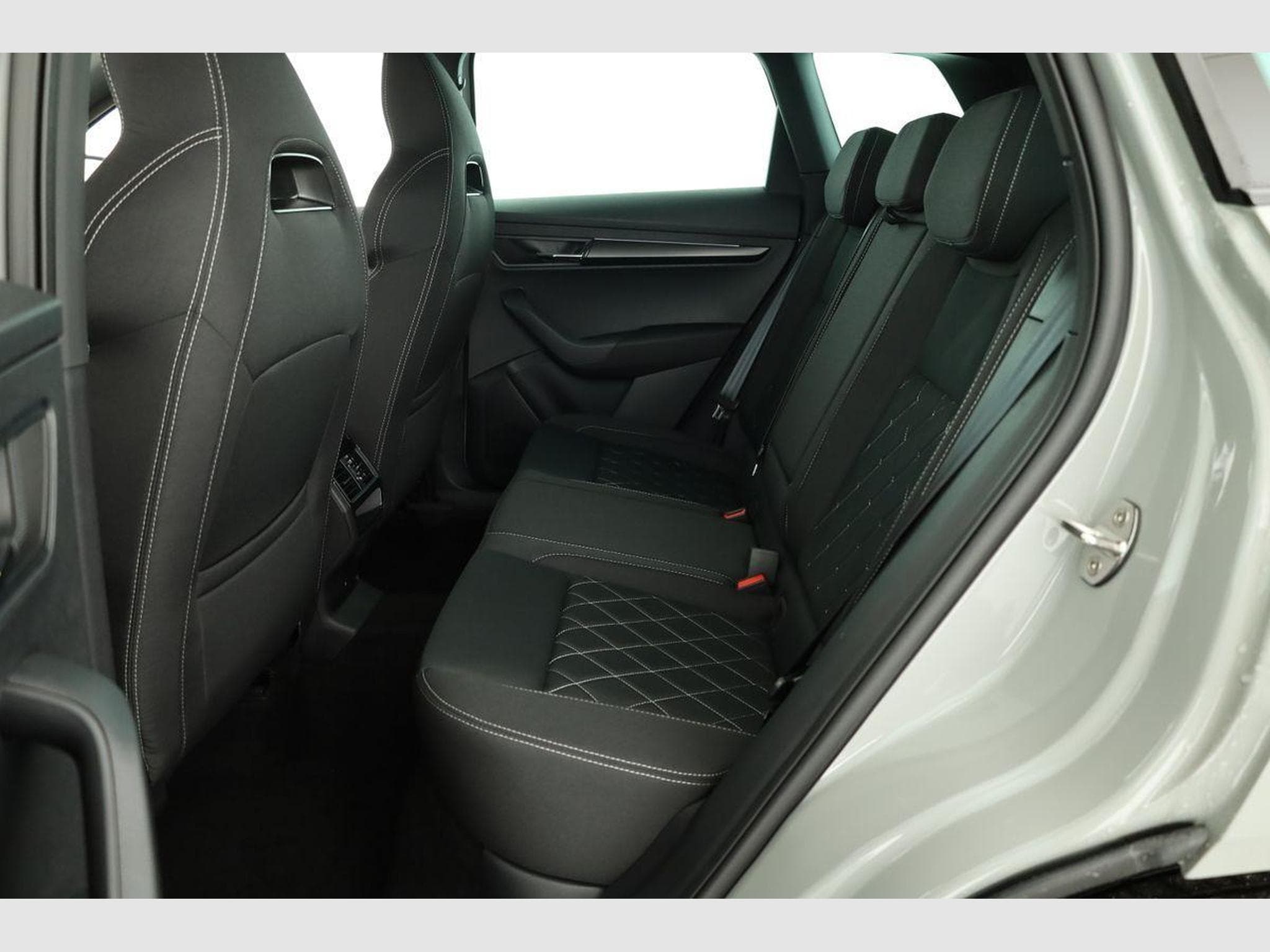 Skoda Karoq Sportline (2026) - Foto 11