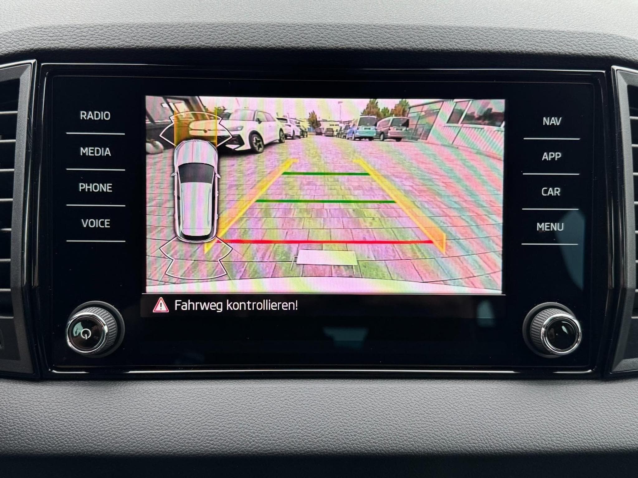 Skoda Karoq Sportline (2026) - Foto 16