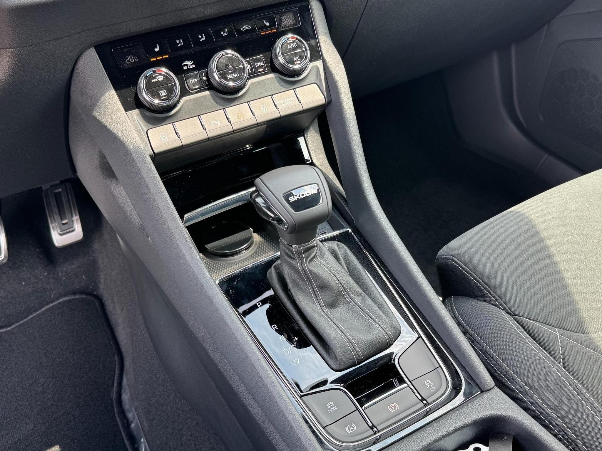 Skoda Karoq Sportline (2026) - Foto 14