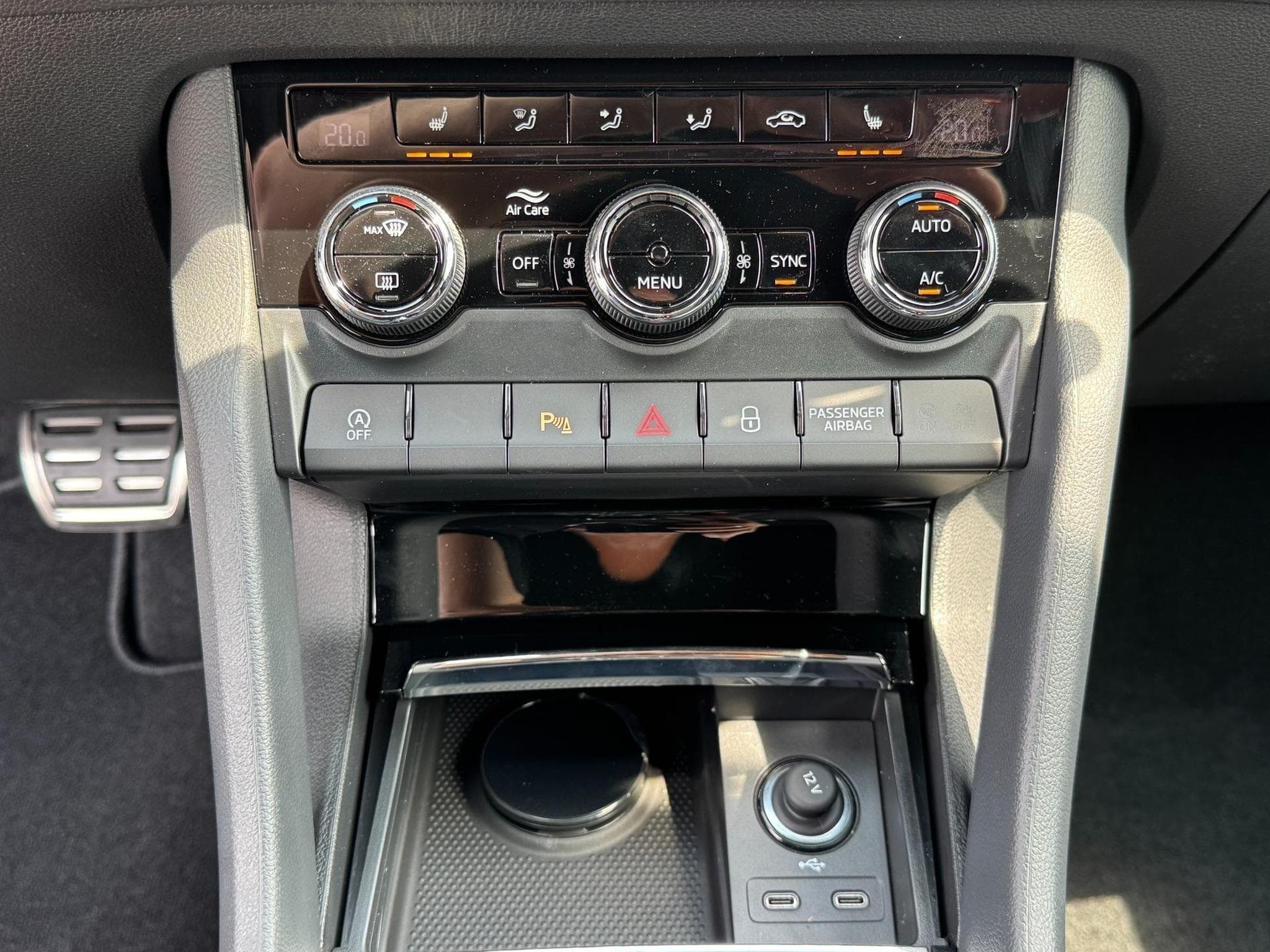 Skoda Karoq Sportline (2026) - Foto 16