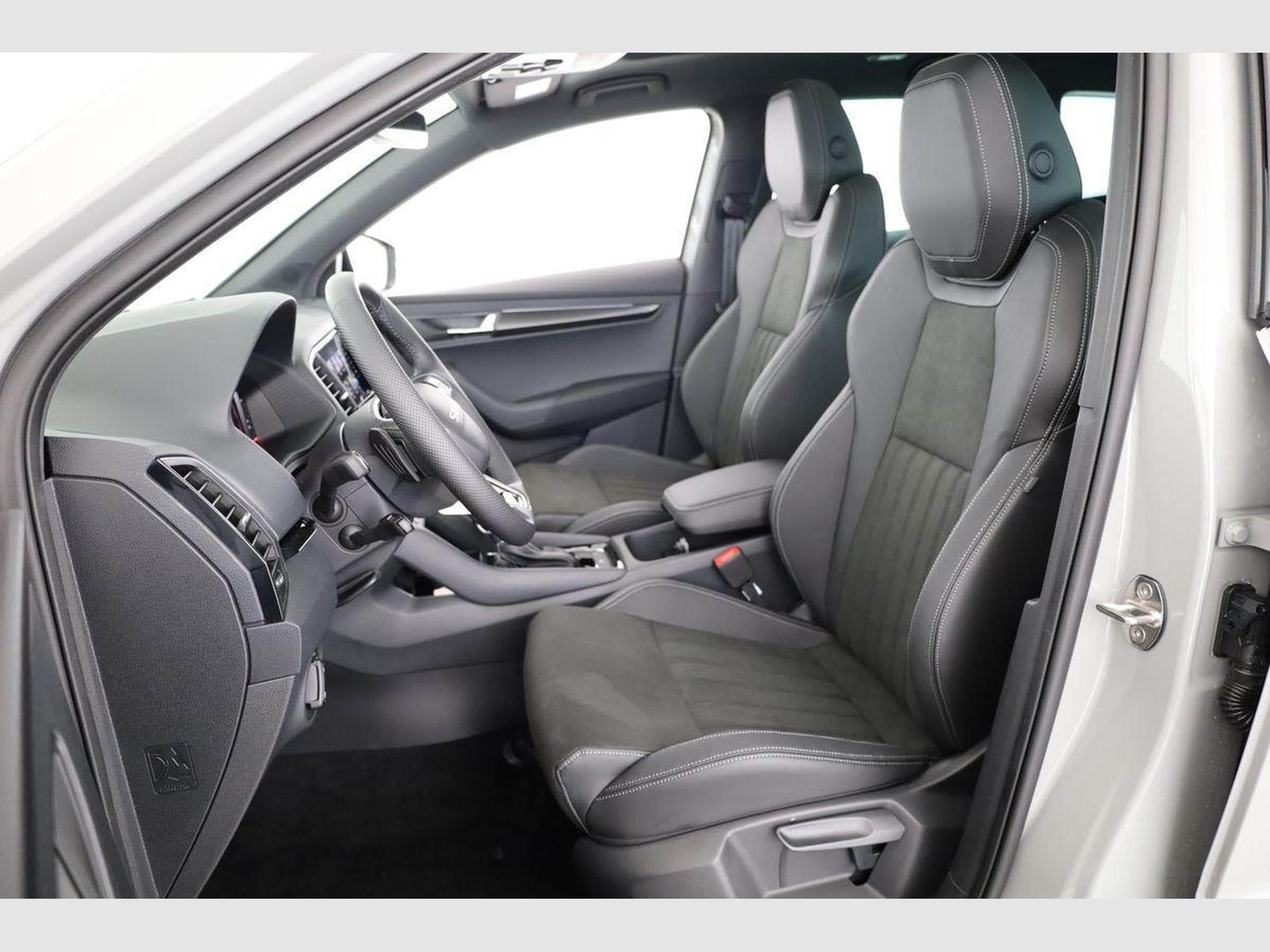 Skoda Karoq Sportline 4x4 (2026) - Foto 11
