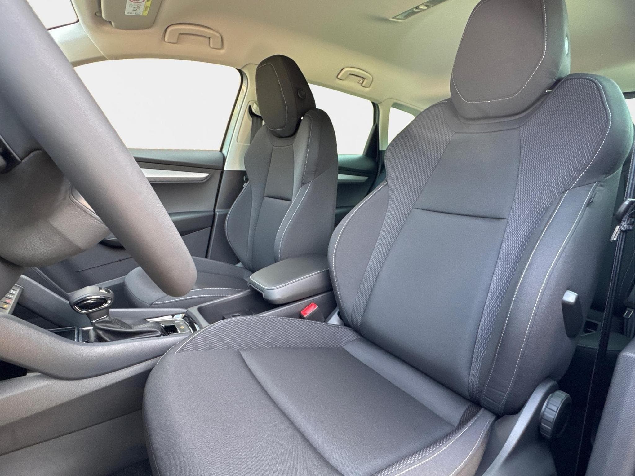 Skoda Karoq Selection (2026) - Foto 19