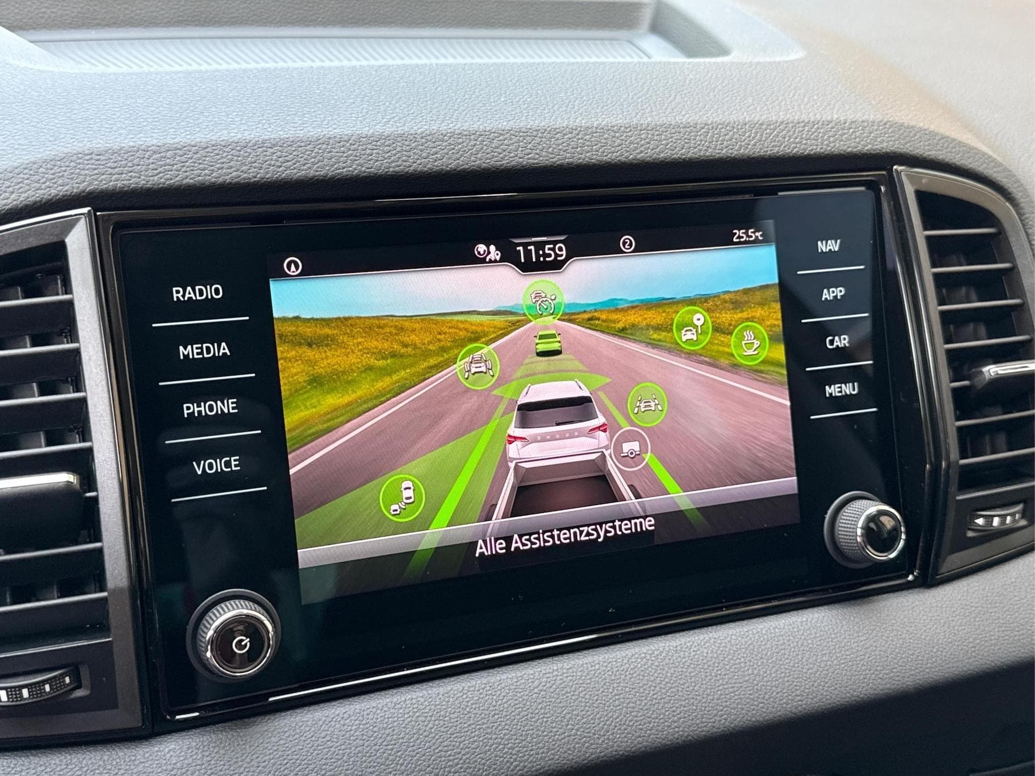 Skoda Karoq Selection (2026) - Foto 22