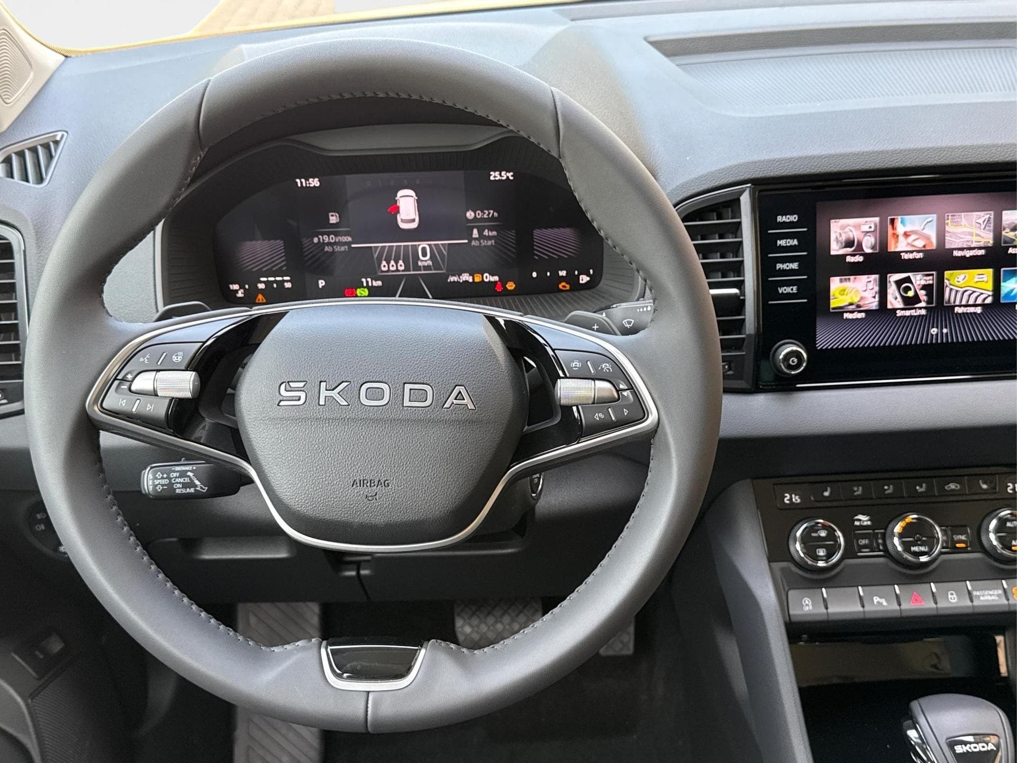 Skoda Karoq Selection (2026) - Foto 8
