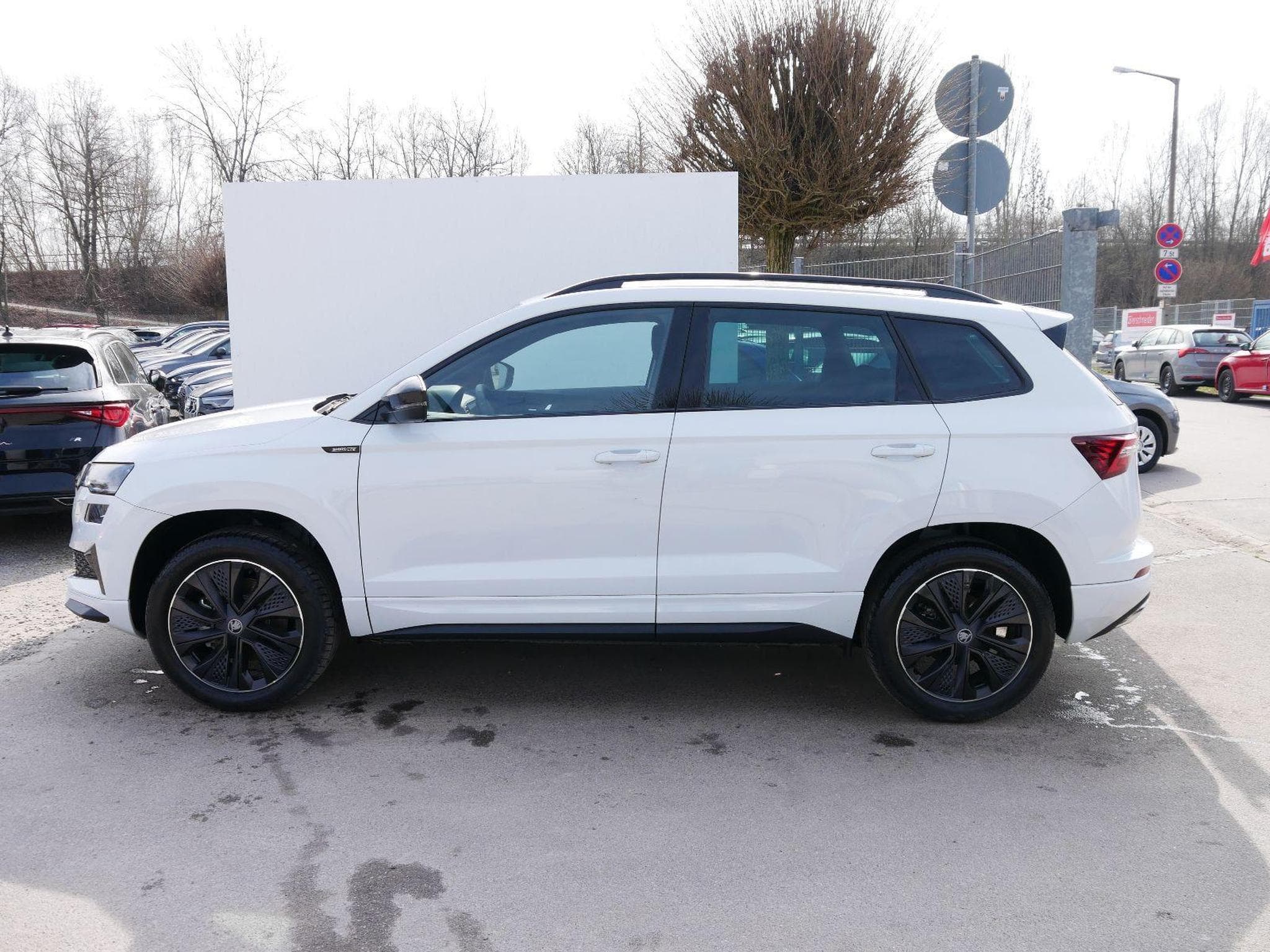 Skoda Karoq Sportline 2.0 TSI 4x4 DSG (2026) - Foto 4