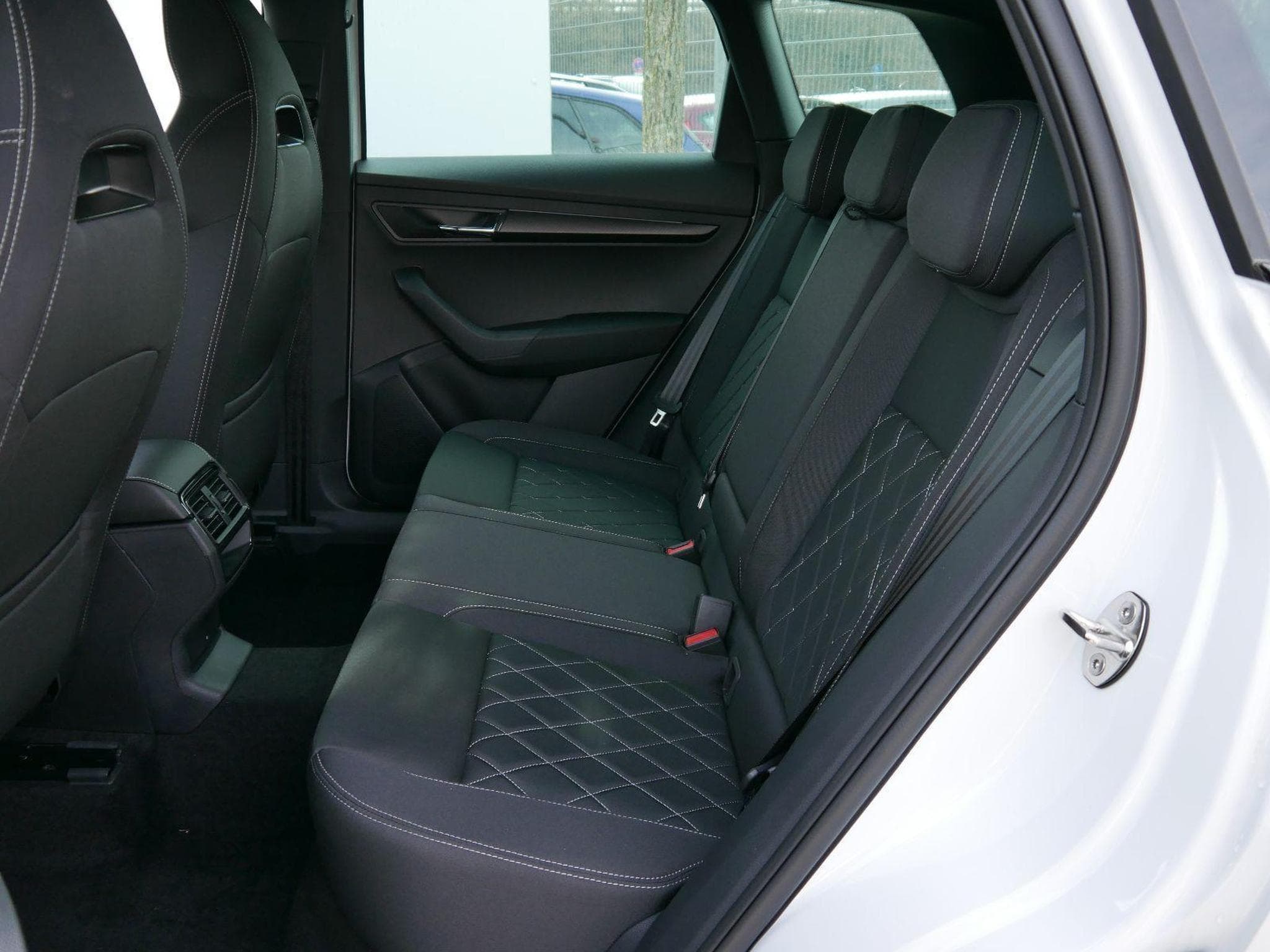 Skoda Karoq Sportline 2.0 TSI 4x4 DSG (2026) - Foto 6