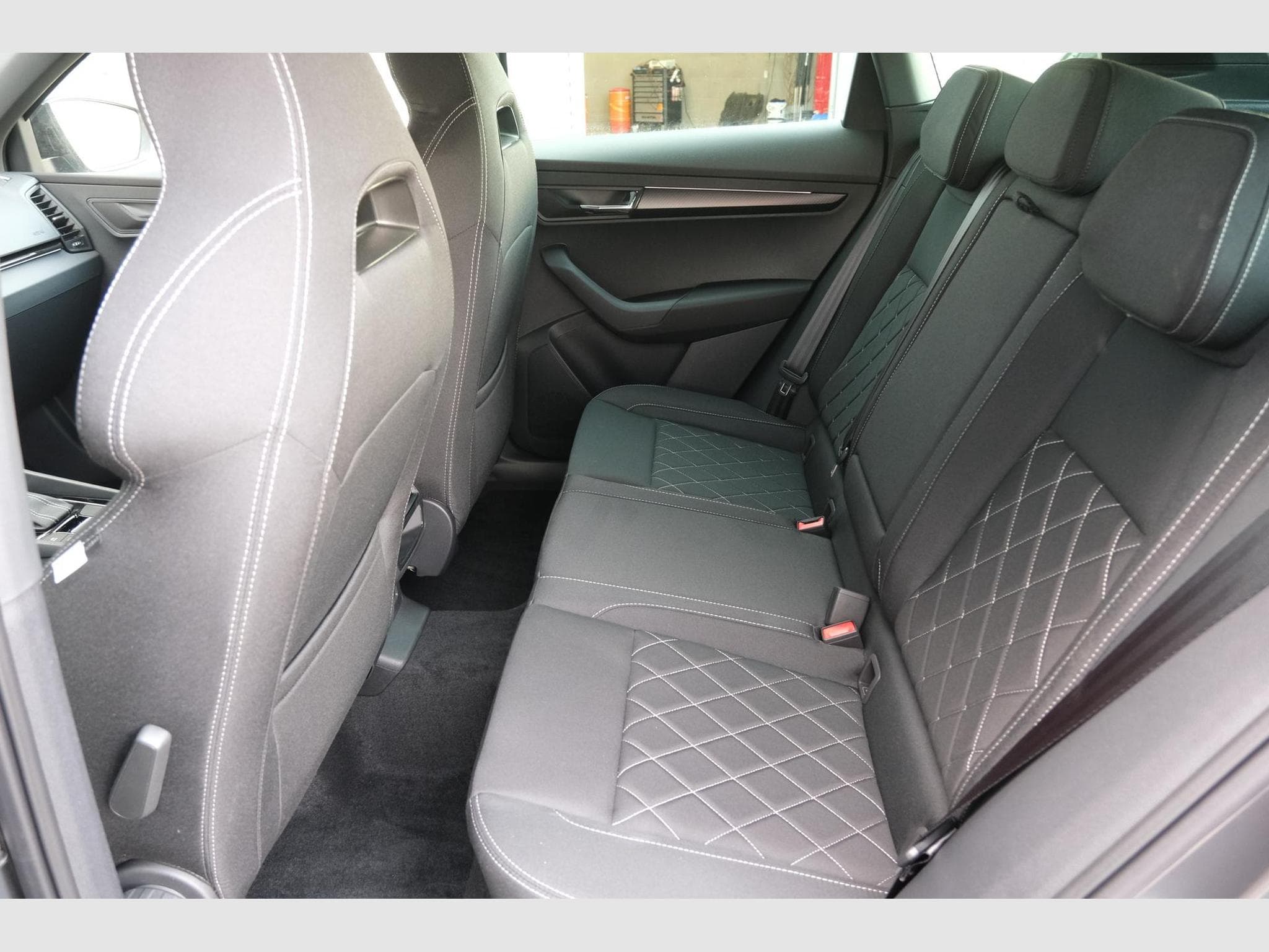 Skoda Karoq 1.5 TSI DSG (2026) - Foto 8