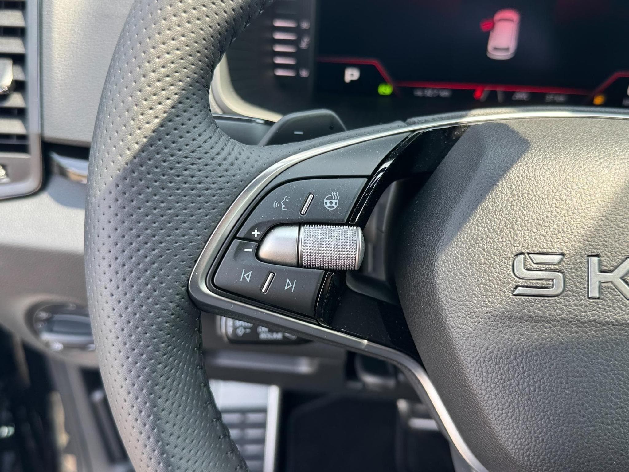 Skoda Karoq Sportline (2026) - Foto 12