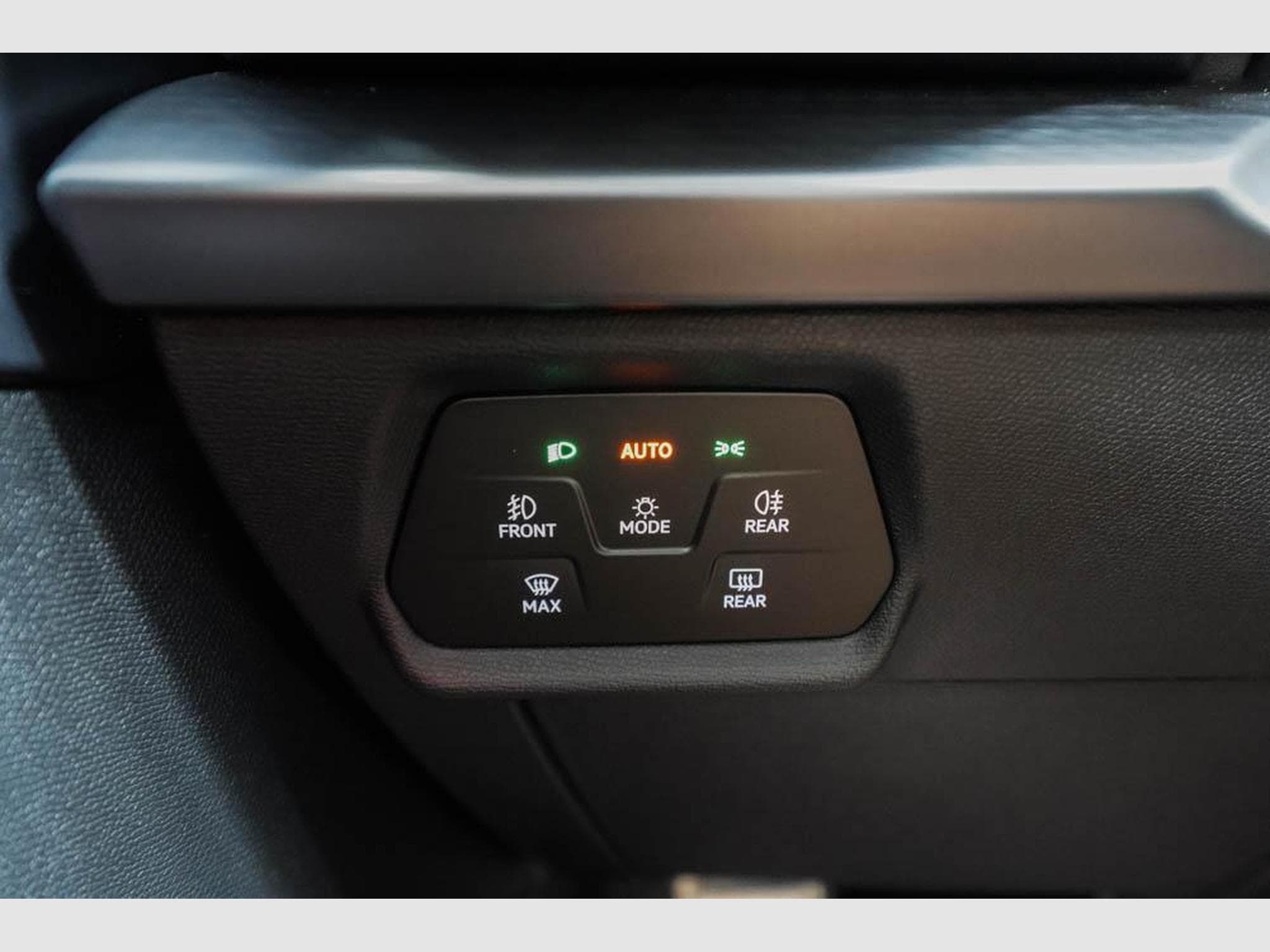 Cupra Leon ST 1,5 eTSI (2026) - Foto 11