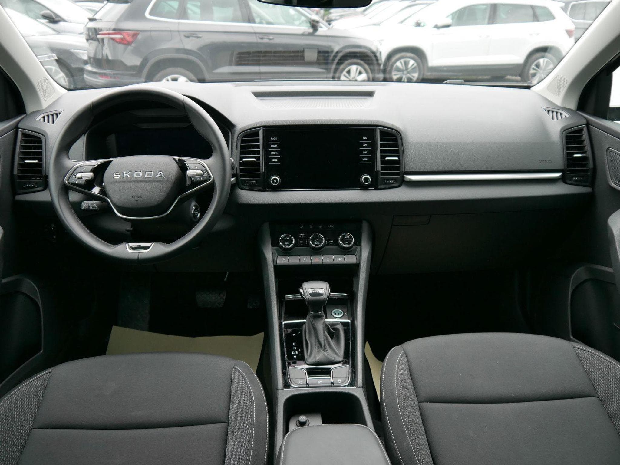 Skoda Karoq Selection (2025) - Foto 10