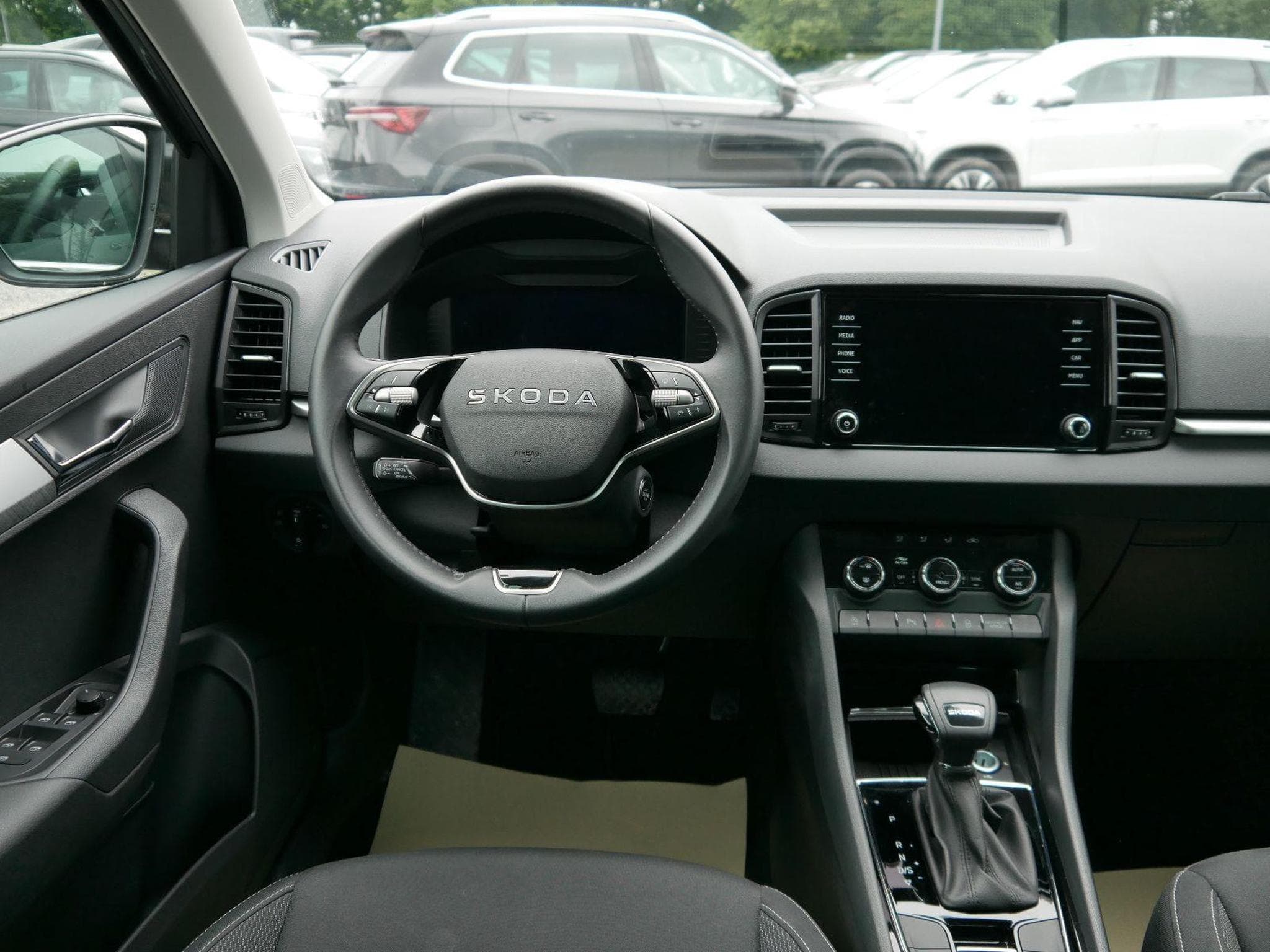 Skoda Karoq Selection (2025) - Foto 11