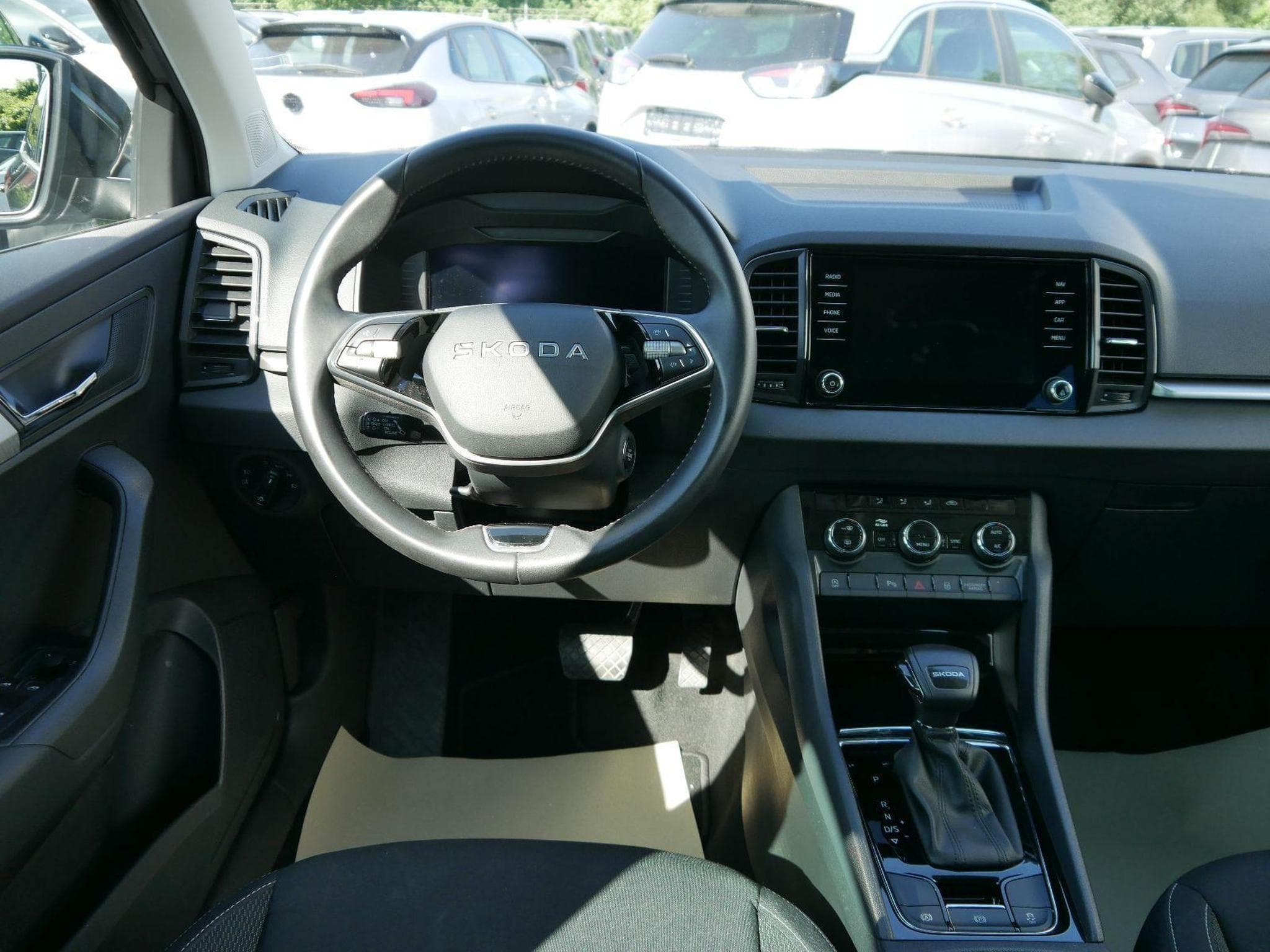 Skoda Karoq Selection (2025) - Foto 11