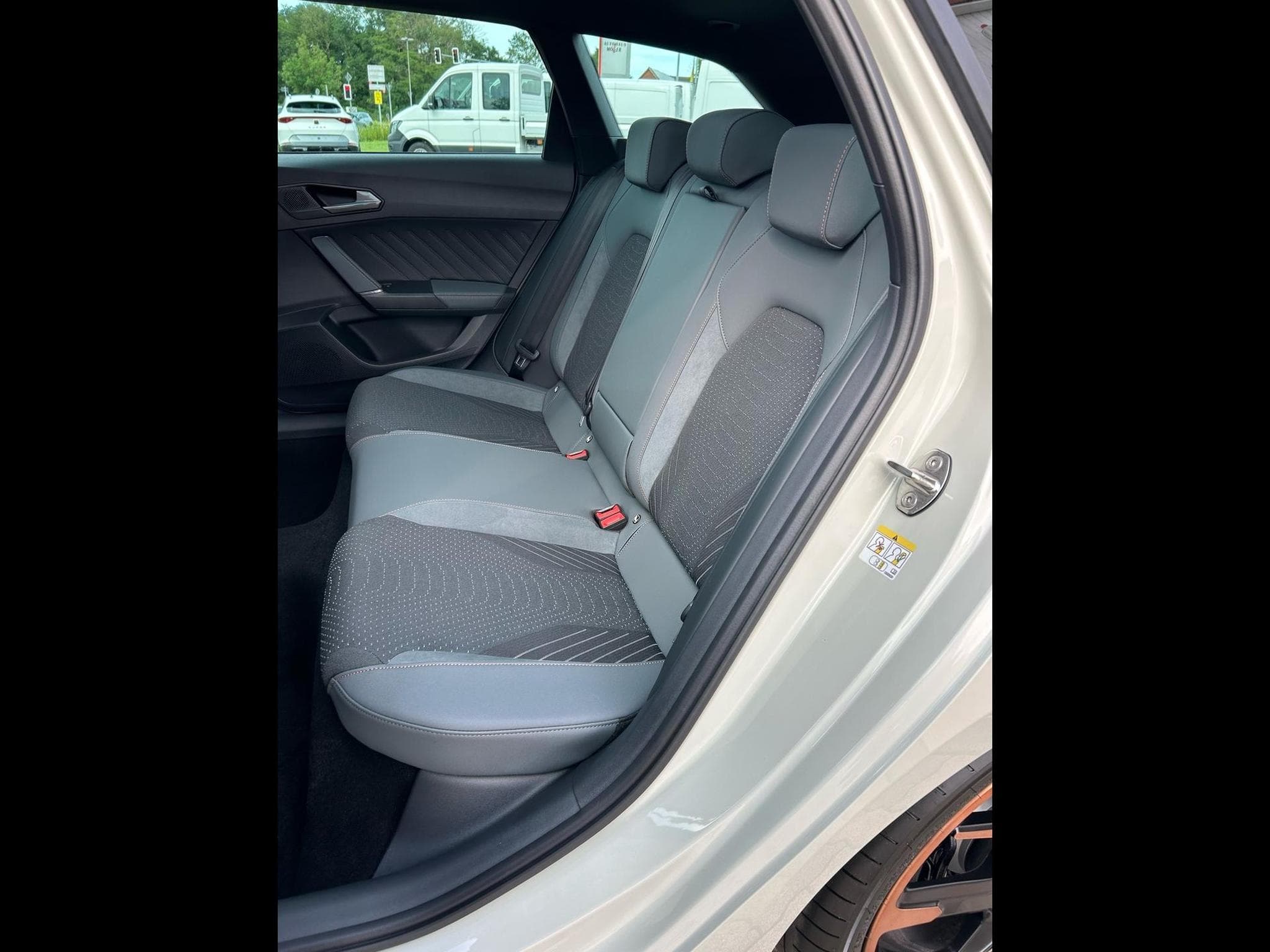 Cupra Leon Leon Sportstourer VZ (2026) - Foto 15