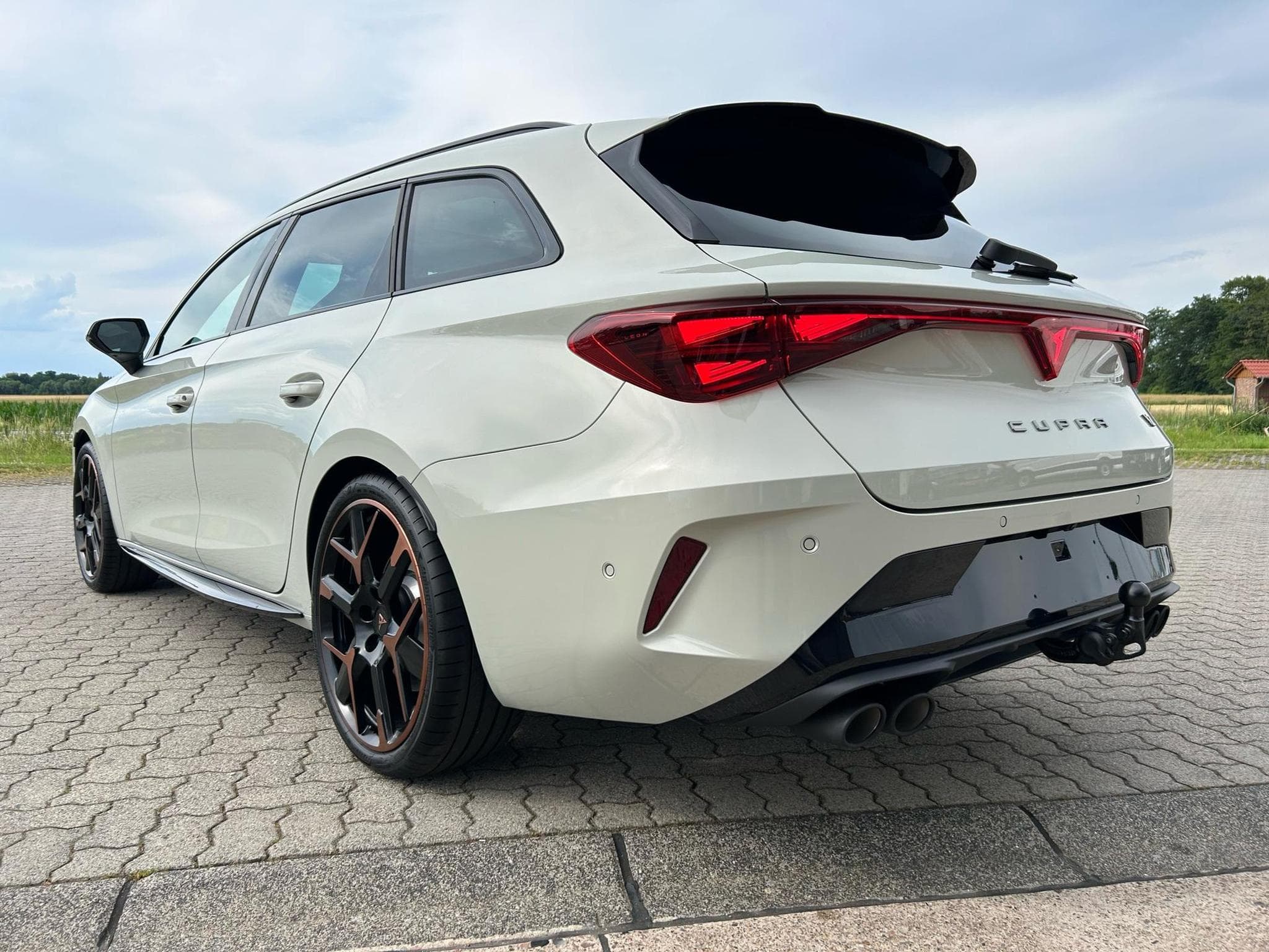 Cupra Leon Leon Sportstourer VZ (2026) - Foto 17