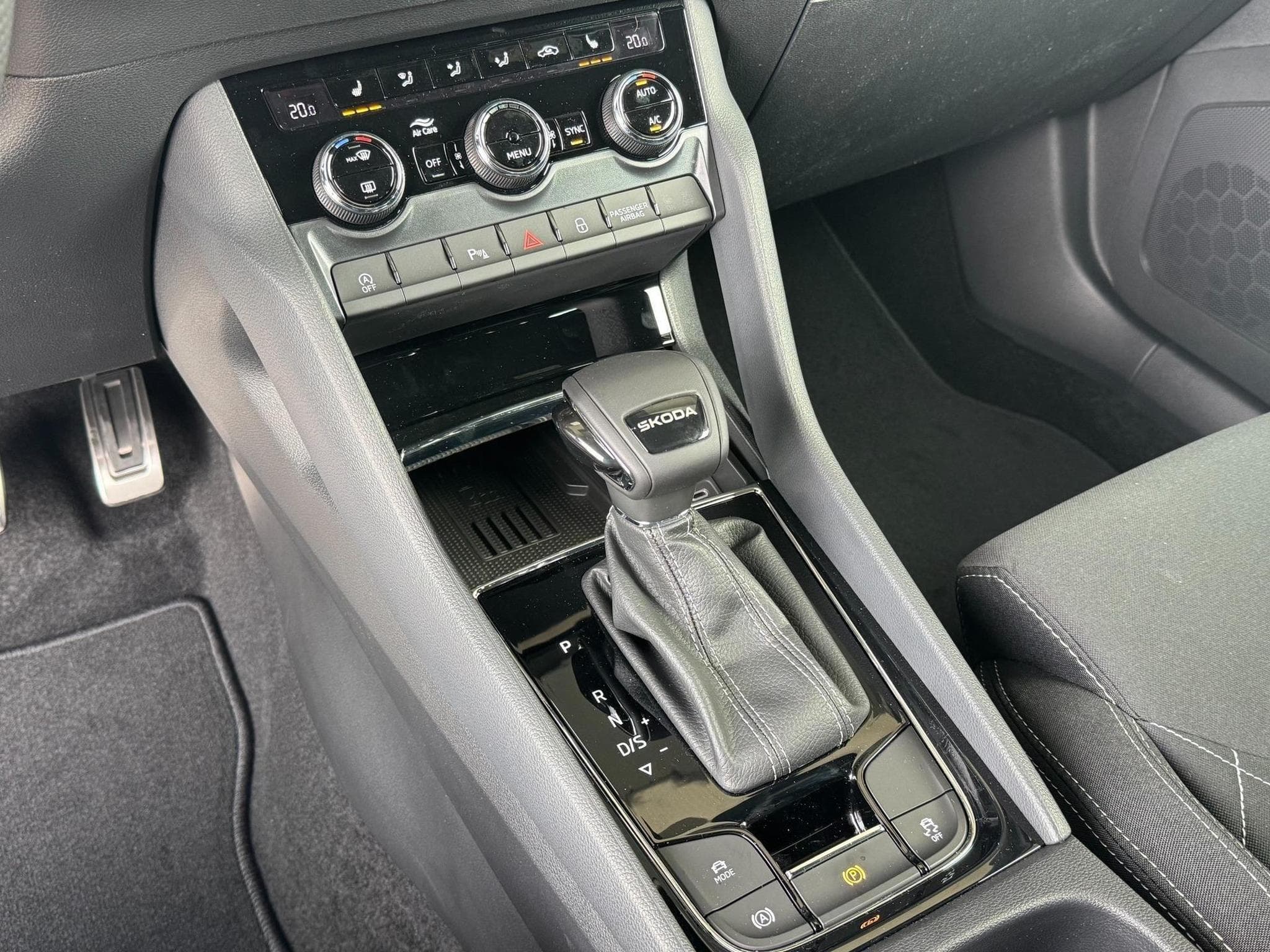 Skoda Karoq Sportline (2026) - Foto 14
