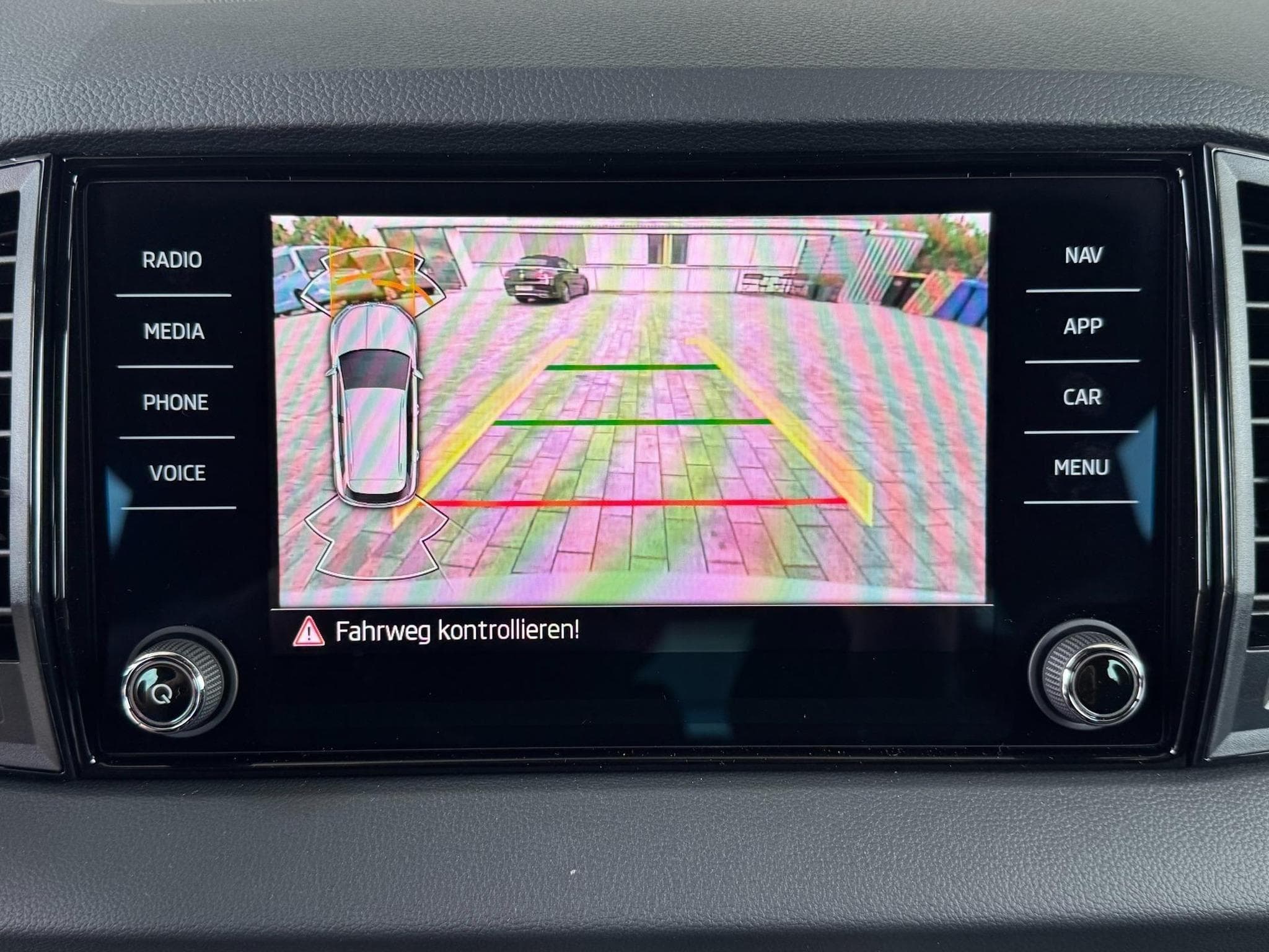 Skoda Karoq Sportline (2026) - Foto 16