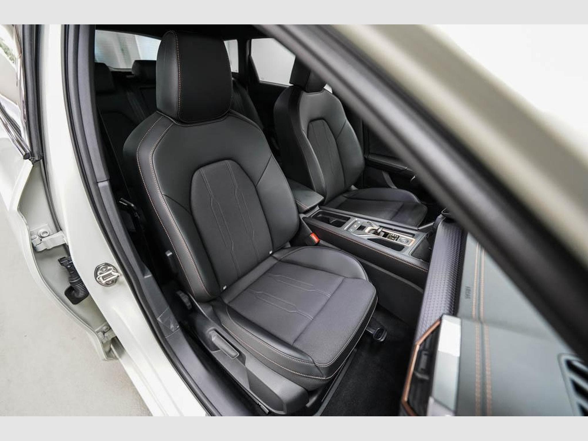 Cupra Leon ST 1,5 eTSI (2026) - Foto 22