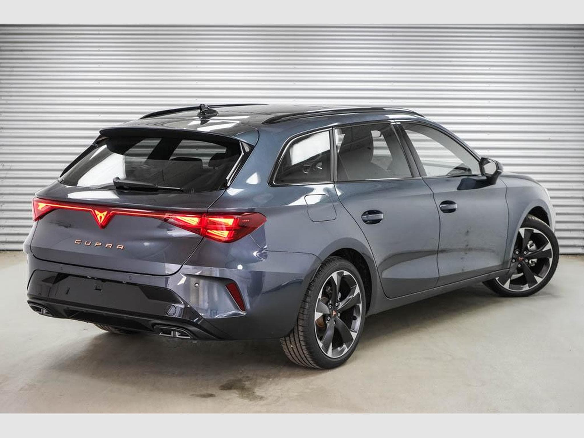 Cupra Leon ST 1,5 eTSI (2026) - Photo 3